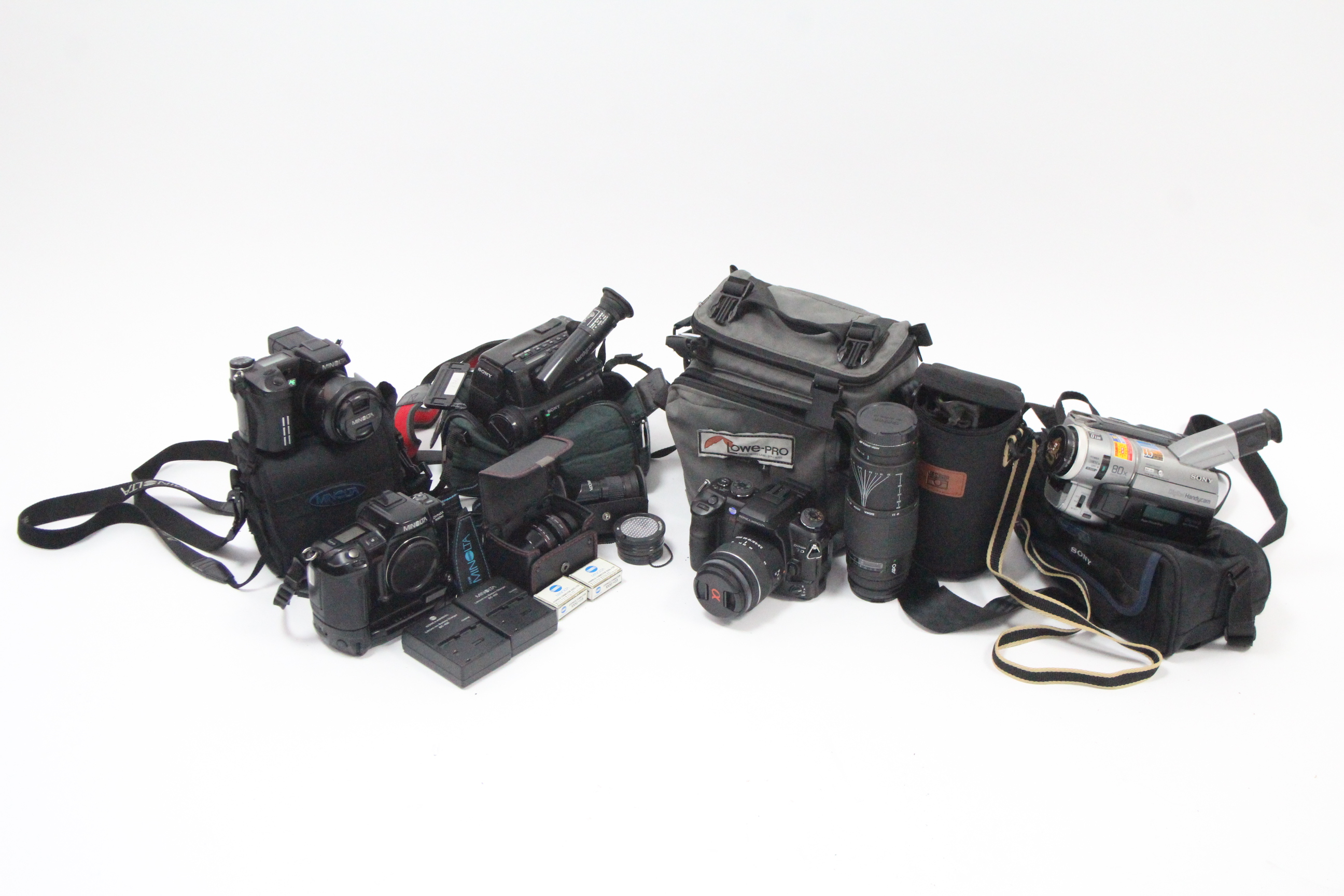 Various cameras & camera accessories. - Image 3 of 3