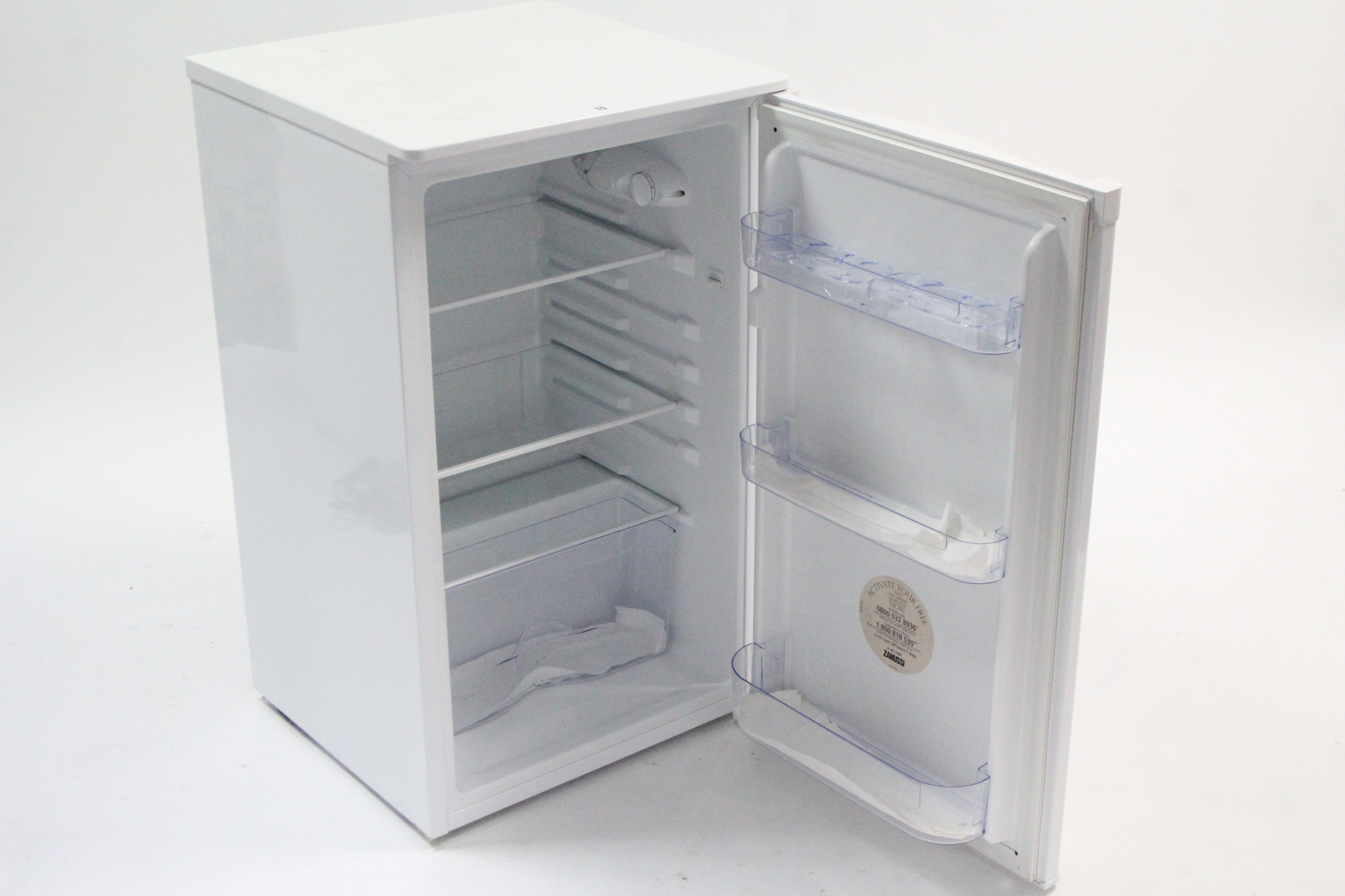 A Zanussi under-counter refrigerator in white-finish case, w.o. - Image 2 of 2