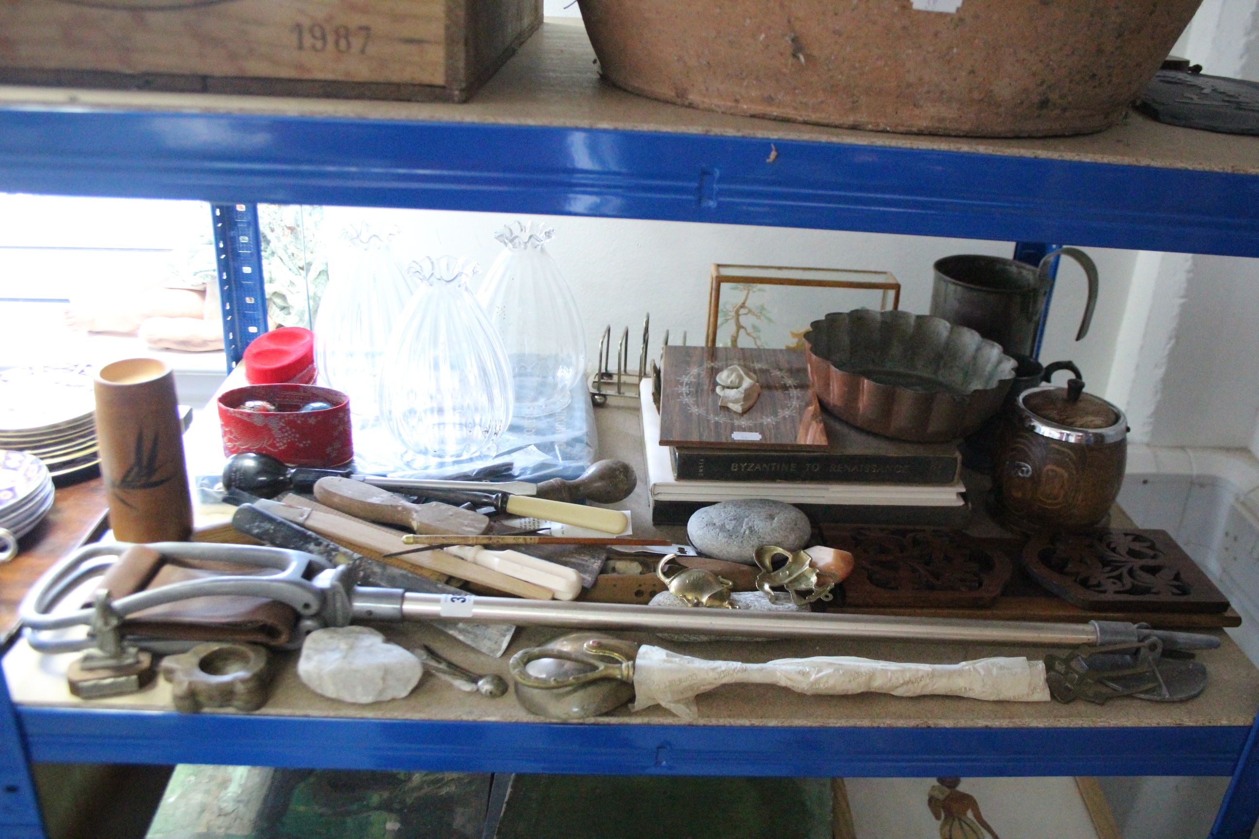 An aluminium shooting stick; a pine trug; a treen table lamp base; & sundry other items. - Image 2 of 5