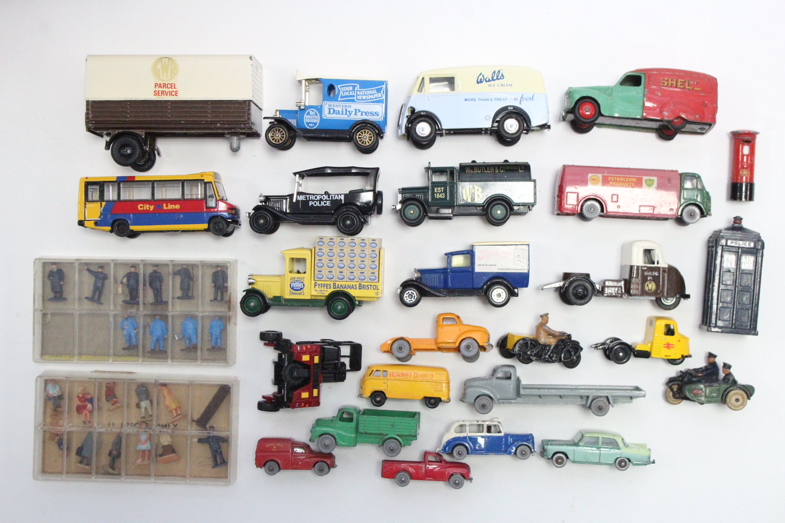 Approximately fifty various scale models by Corgi, Vanguards, Lledo, & others, boxed & un-boxed. - Image 2 of 2
