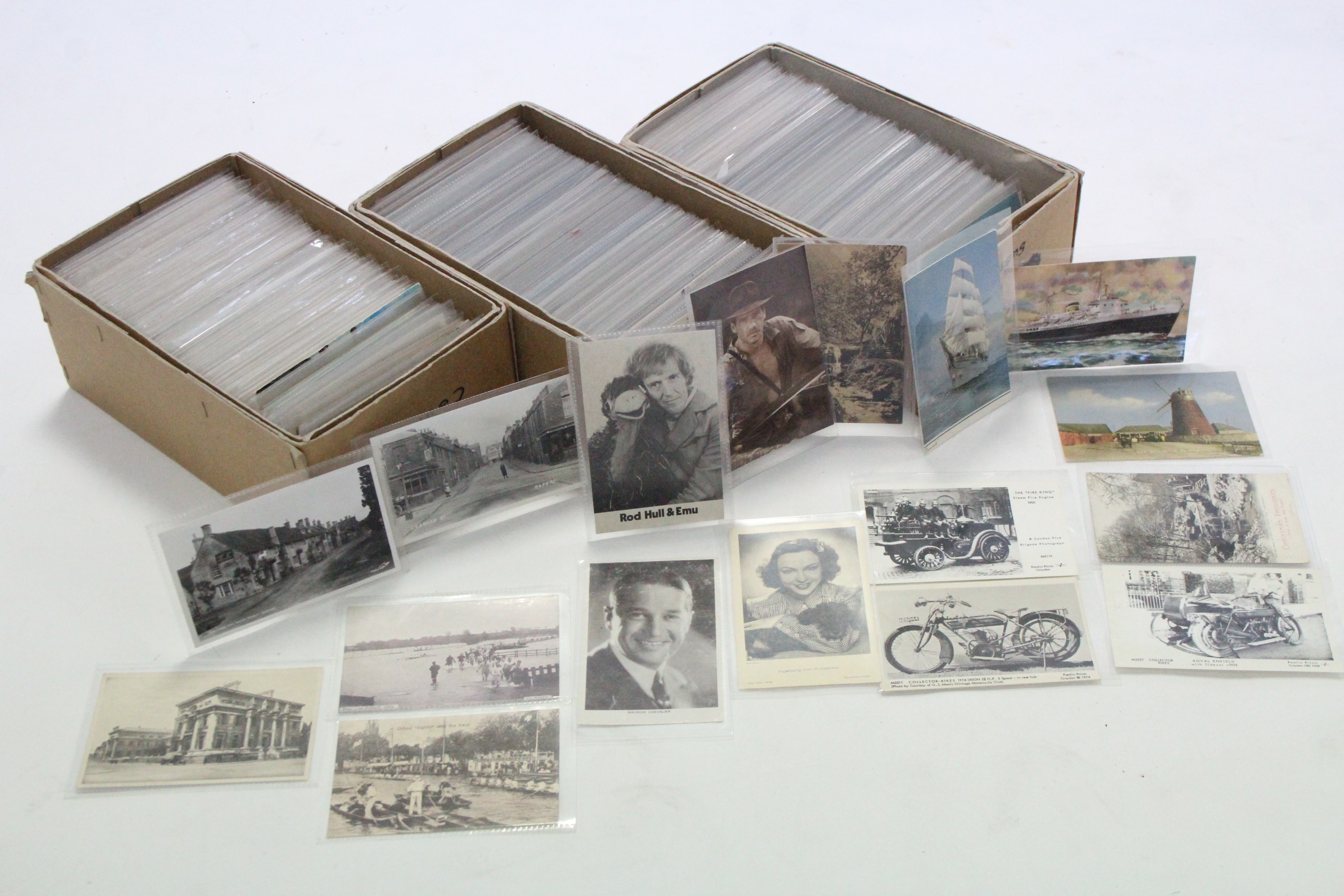 A collection of approximately five hundred loose postcards, early-mid 20th century – British &