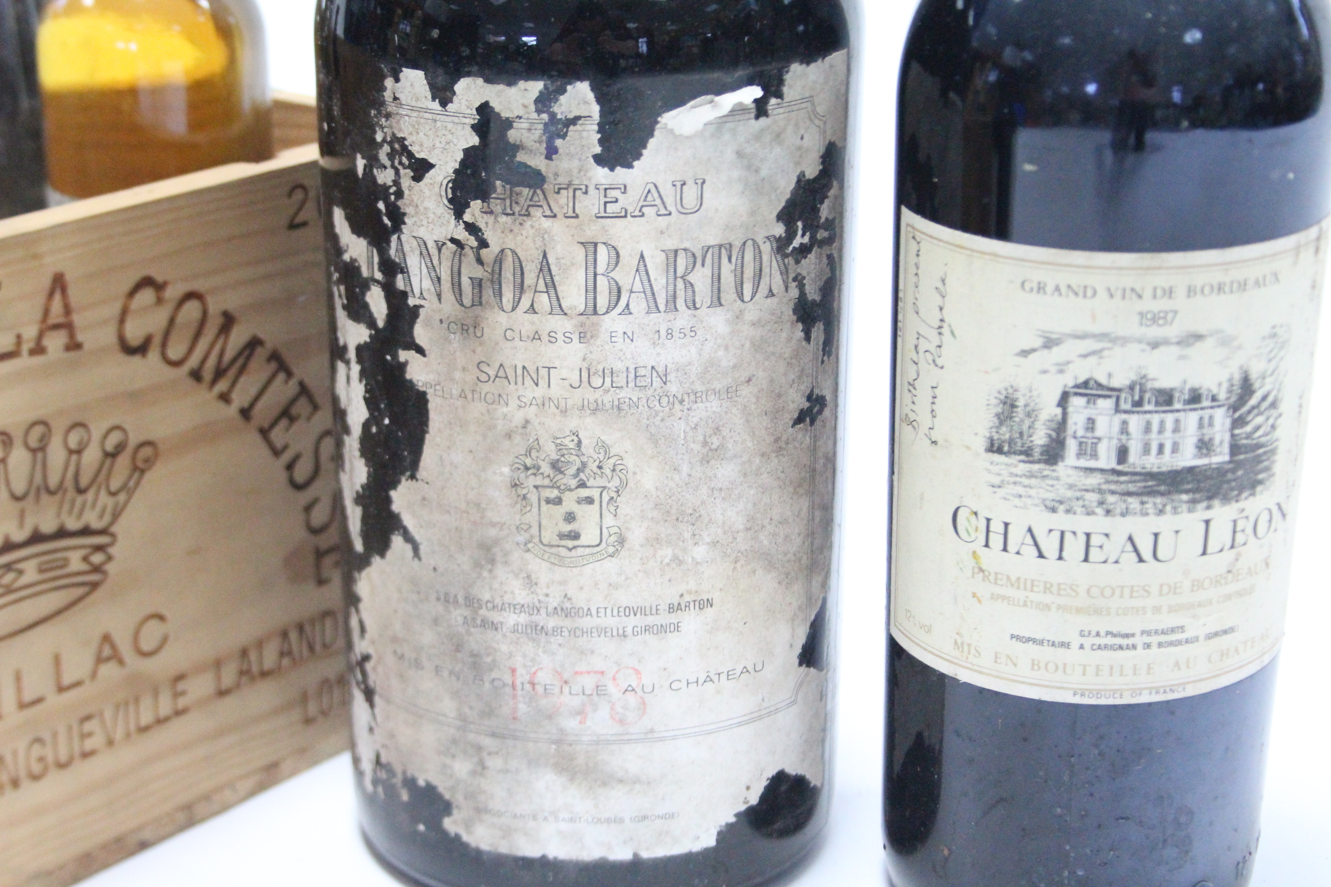 A large bottle of Chateau Leon wine (1987, 150cl); & sixteen various other bottles of wine & beer, - Image 2 of 4