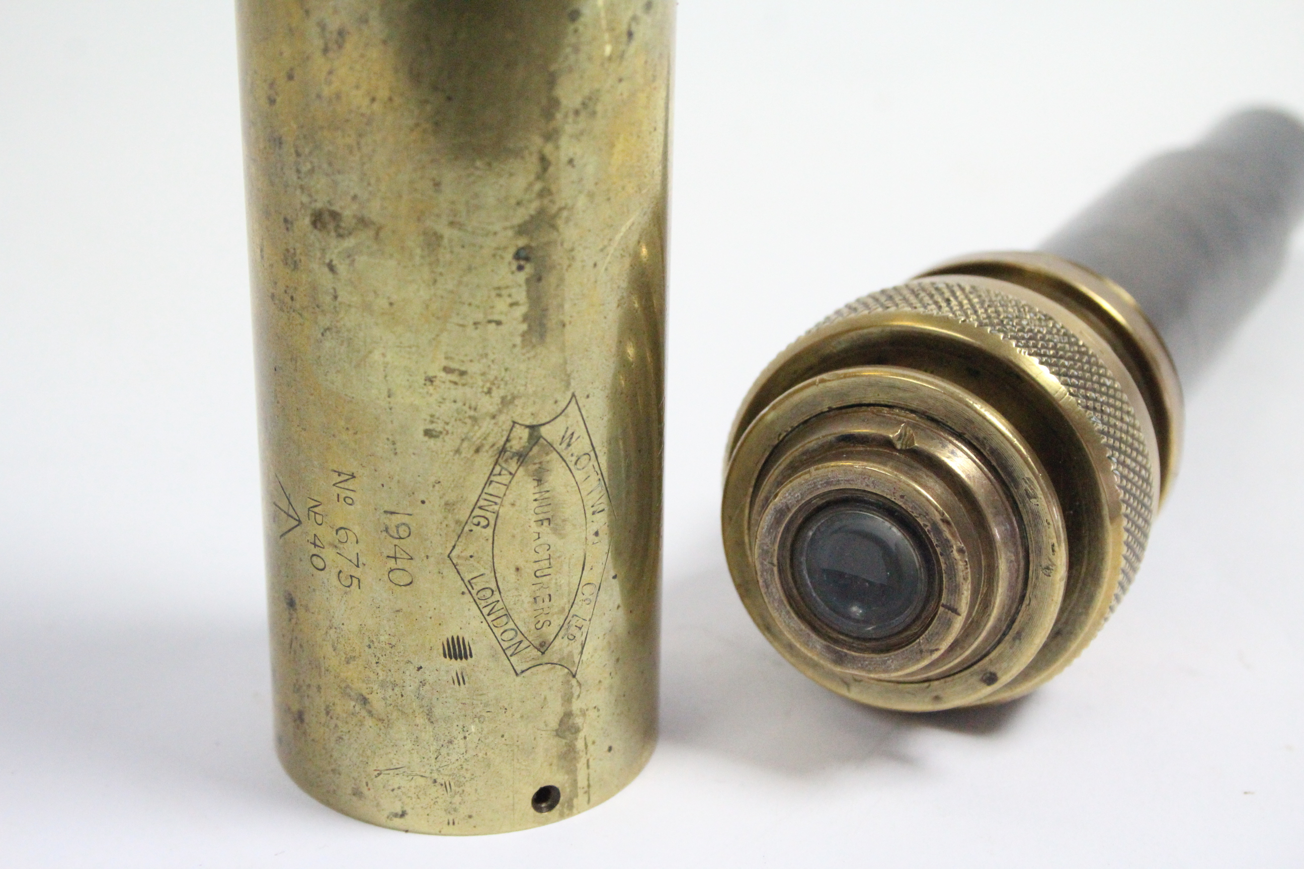 A British WWII brass telescope by W. Ottway & Co. of Ealing London (1940, No. 675), 19½” long. - Image 3 of 6