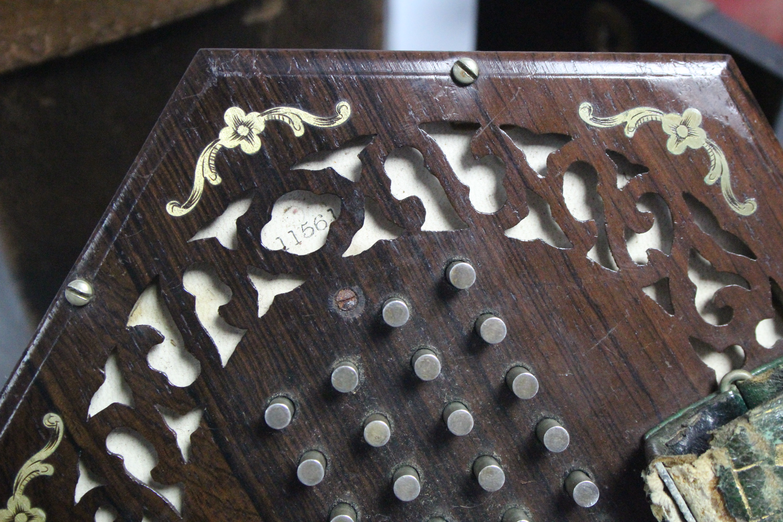 A MID-19th CENTURY ROSEWOOD CONCERTINA, BEARS LABEL: “C. WHEATSTONE 20 CONDUIT ST, LONDON” with - Image 7 of 8