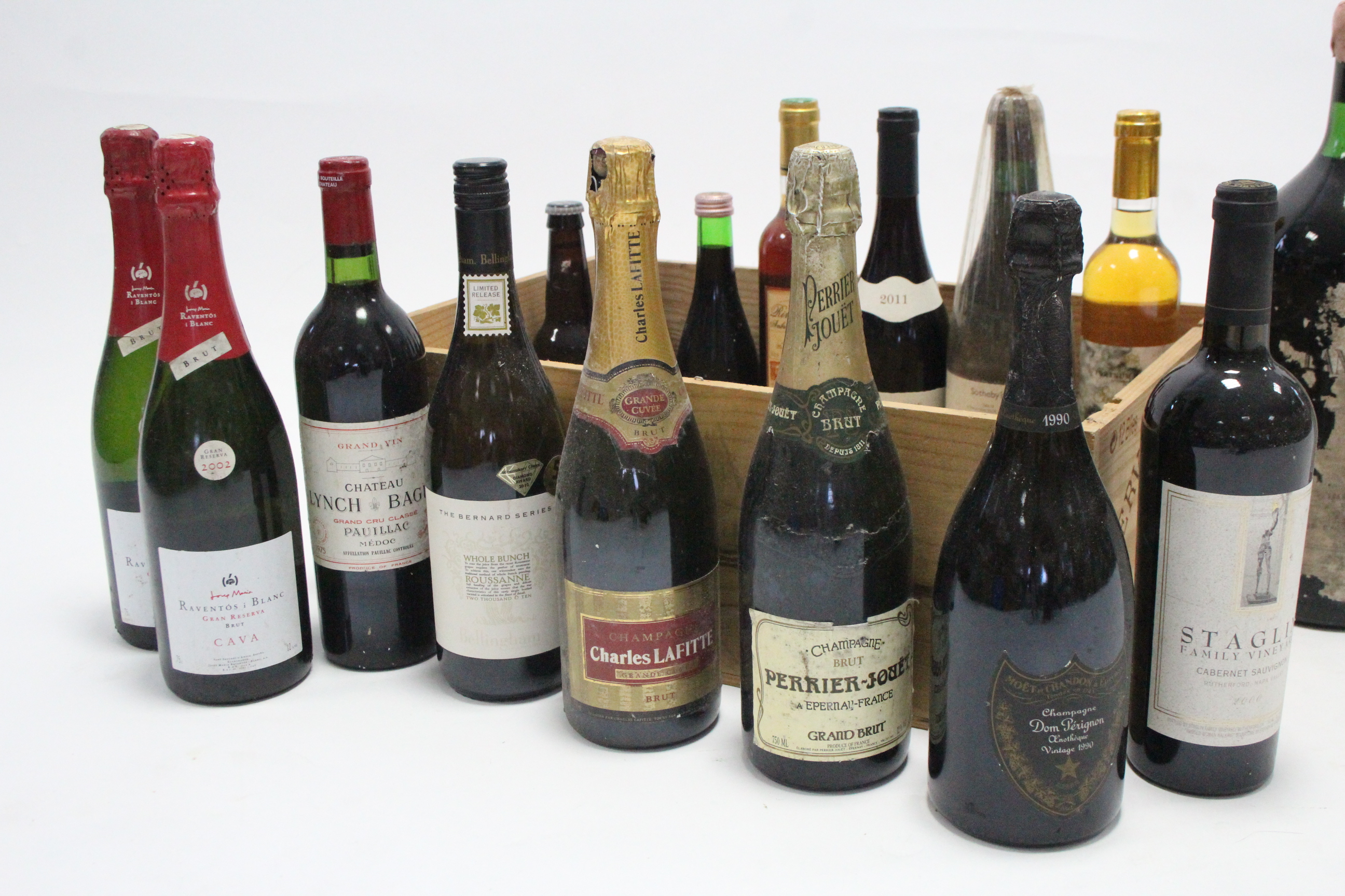 A large bottle of Chateau Leon wine (1987, 150cl); & sixteen various other bottles of wine & beer, - Image 3 of 4