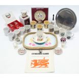 Various items of Royal commemorative ware.