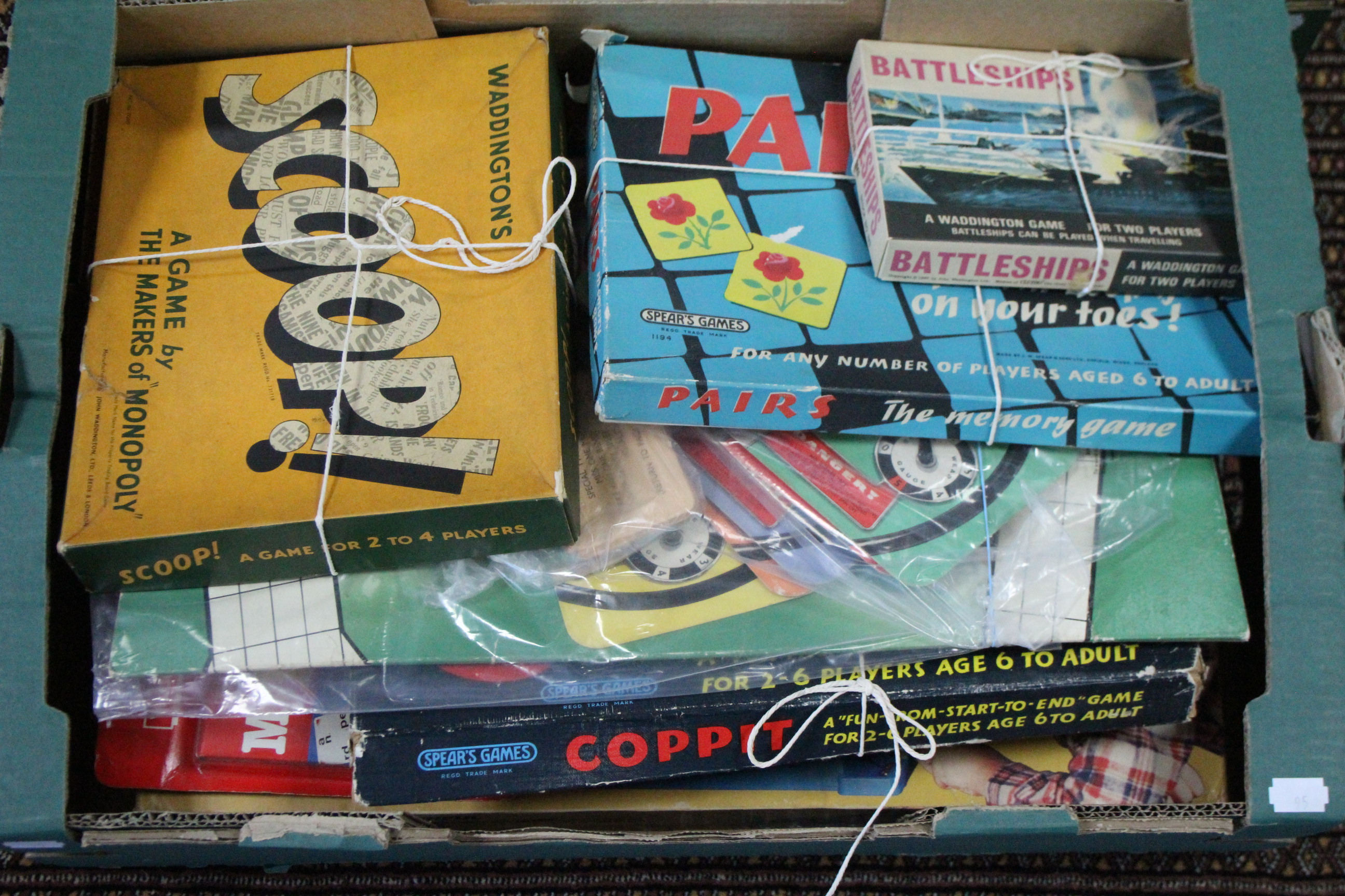 Various boxed games & jig-saw puzzles. - Image 2 of 6