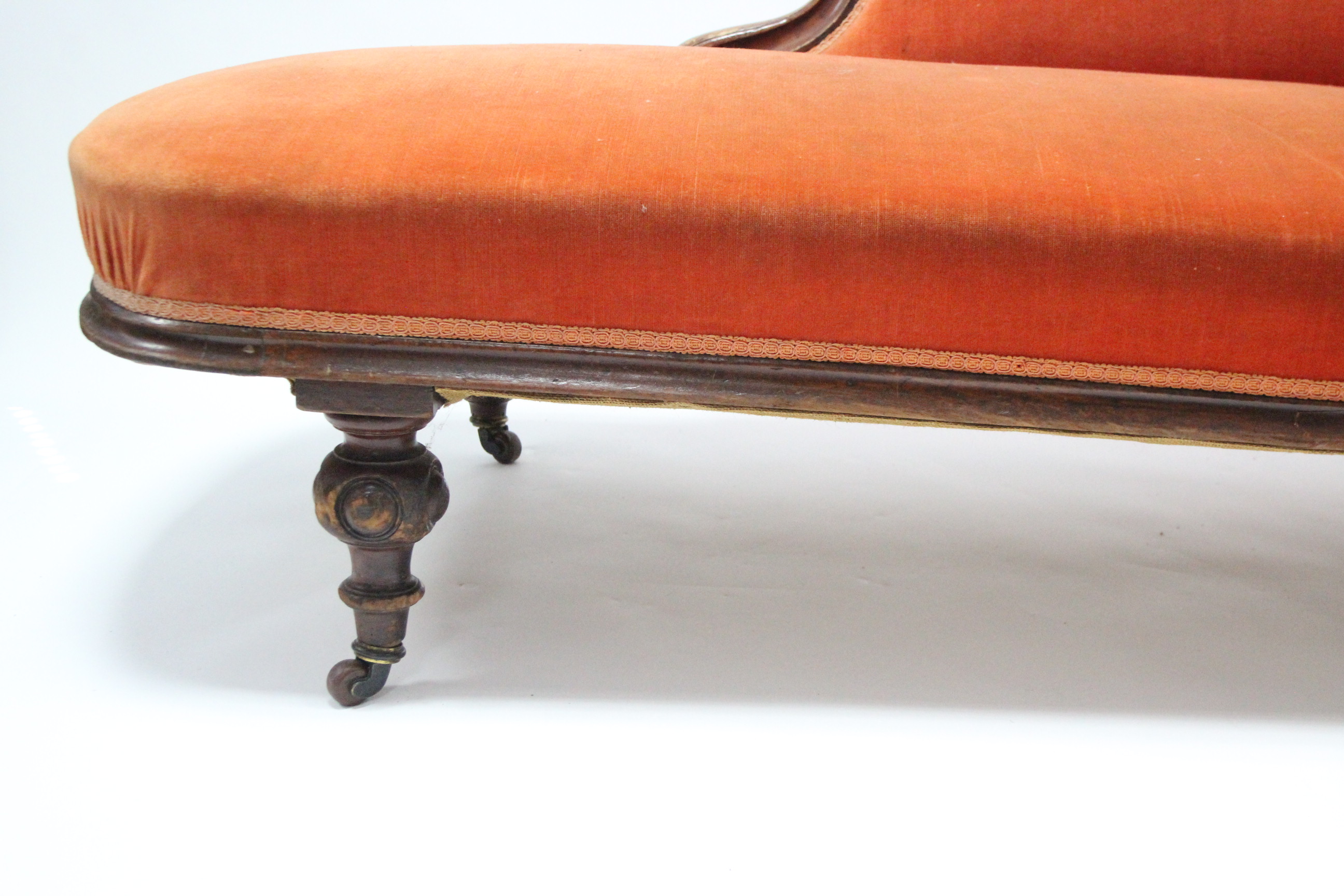 A late Victorian carved walnut frame chaise longue with buttoned scroll end & sprung seat - Image 3 of 3