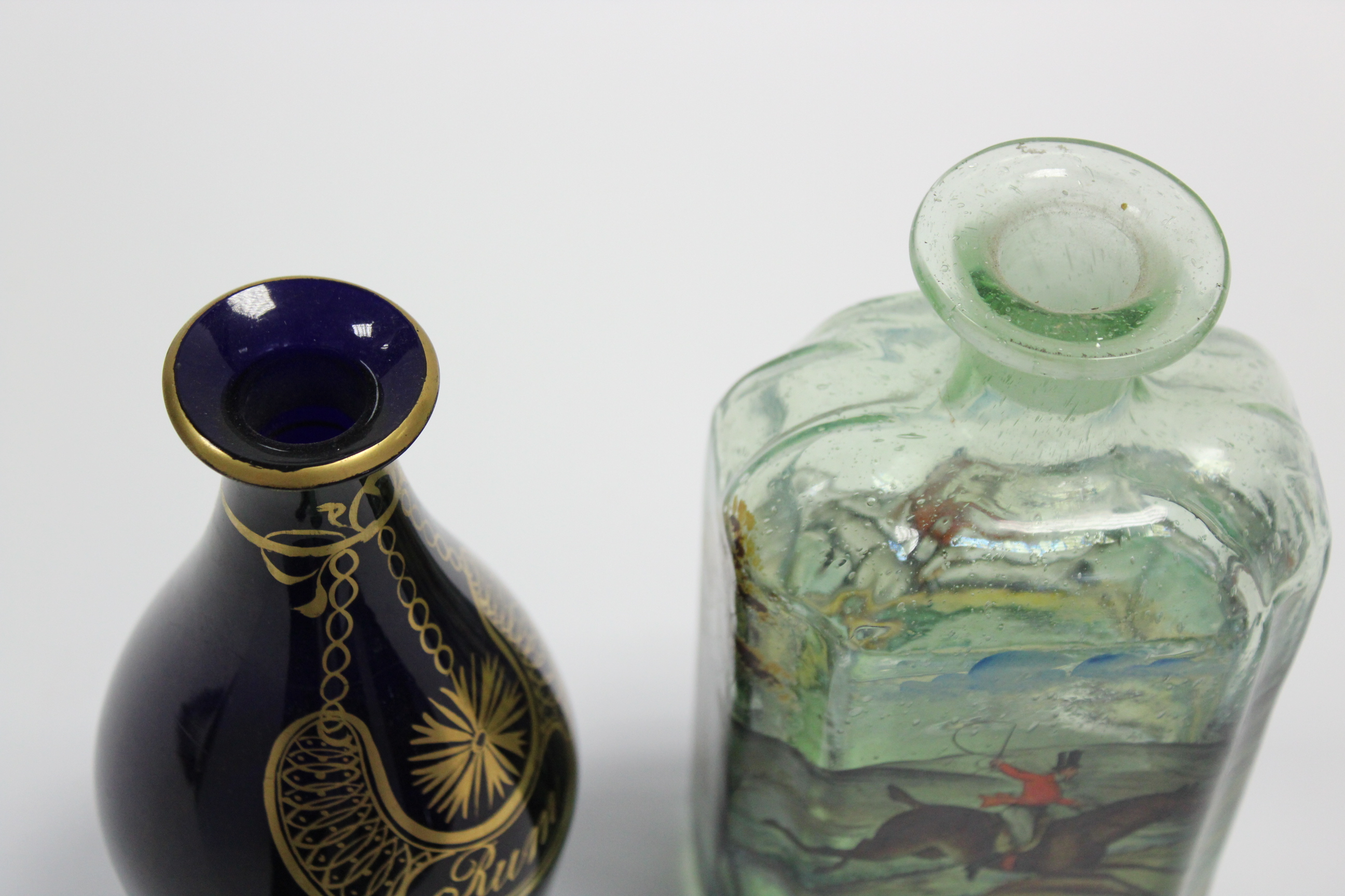 A late 18th century blue glass mallet-shaped decanter with flat-sided oval stopper & painted gilt - Image 6 of 7