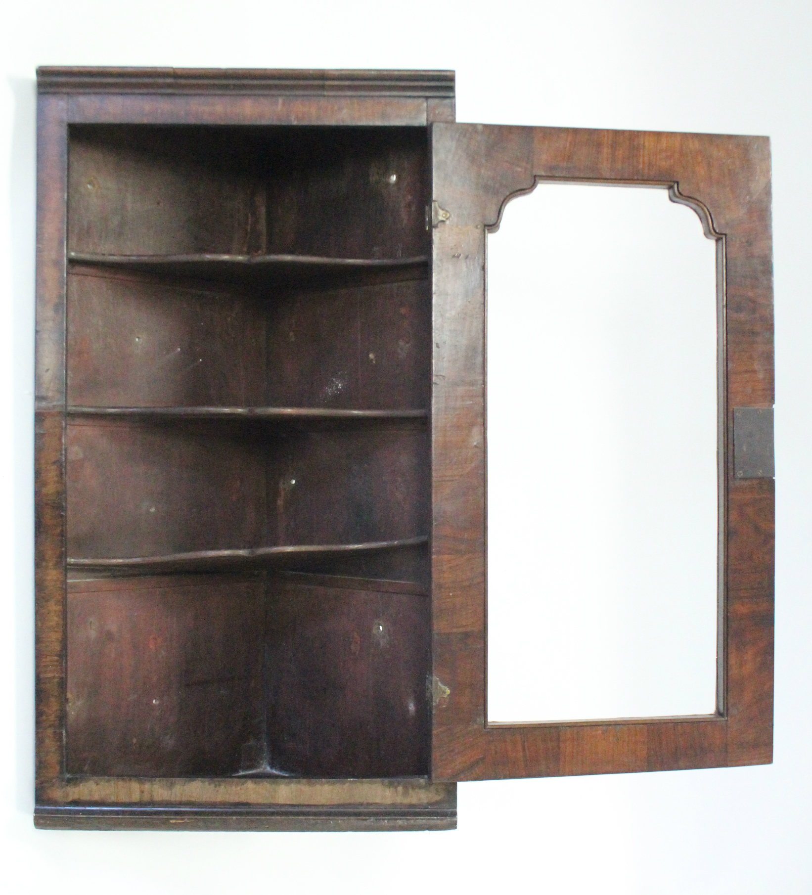 A 19th century burr-walnut hanging corner cabinet in the William & Mary style, fitted three shaped - Image 5 of 5