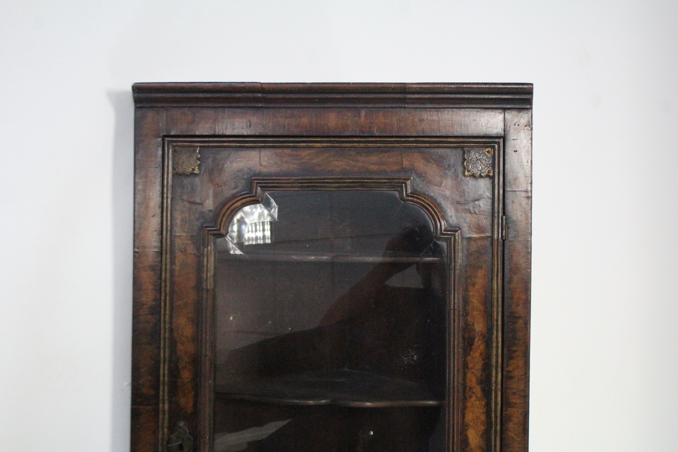 A 19th century burr-walnut hanging corner cabinet in the William & Mary style, fitted three shaped - Image 2 of 5