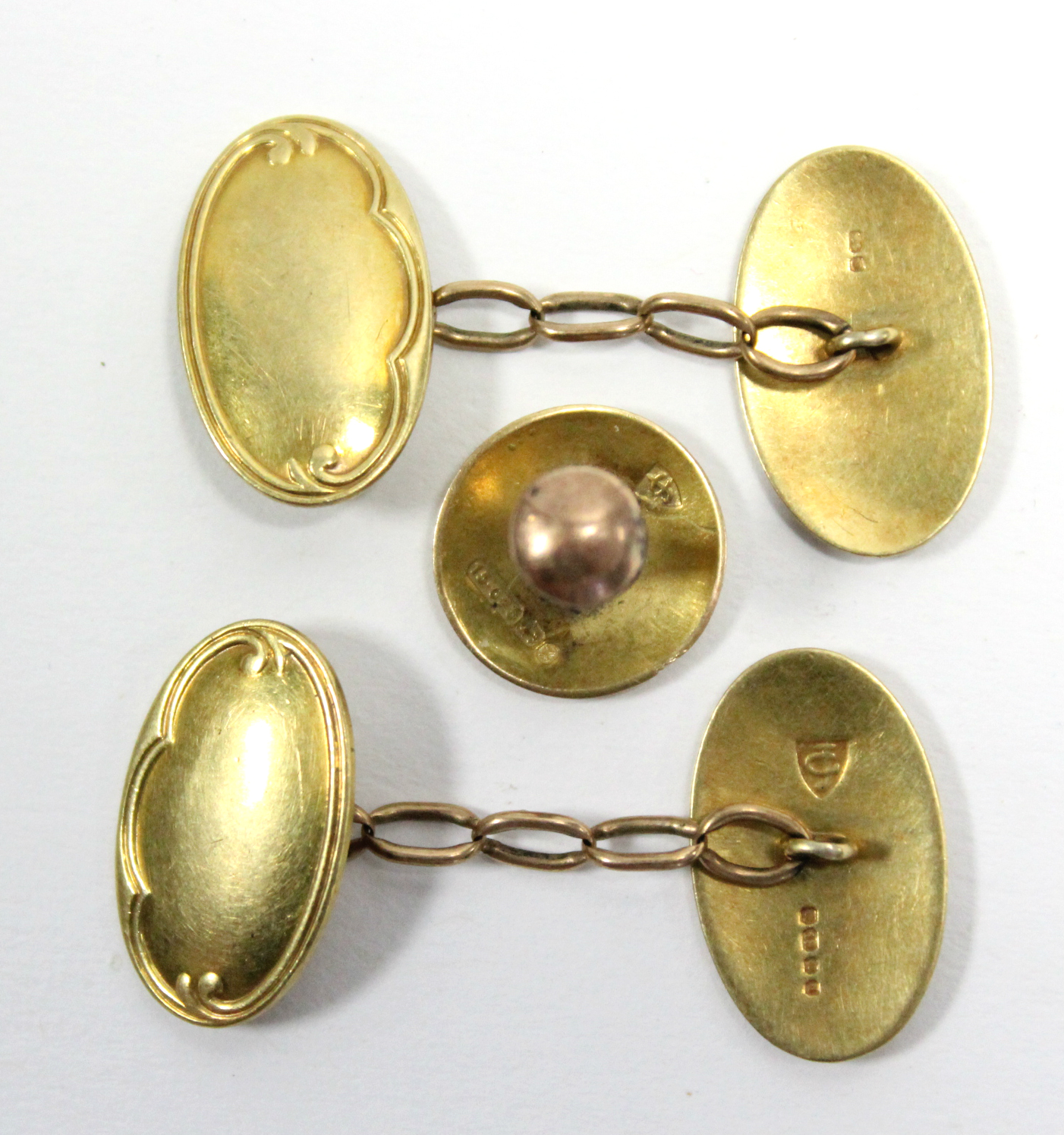 A pair of 18ct. gold cuff-links with oval panels (7.9gm); & a 15ct. gold shirt stud (1.2gm). - Image 3 of 3