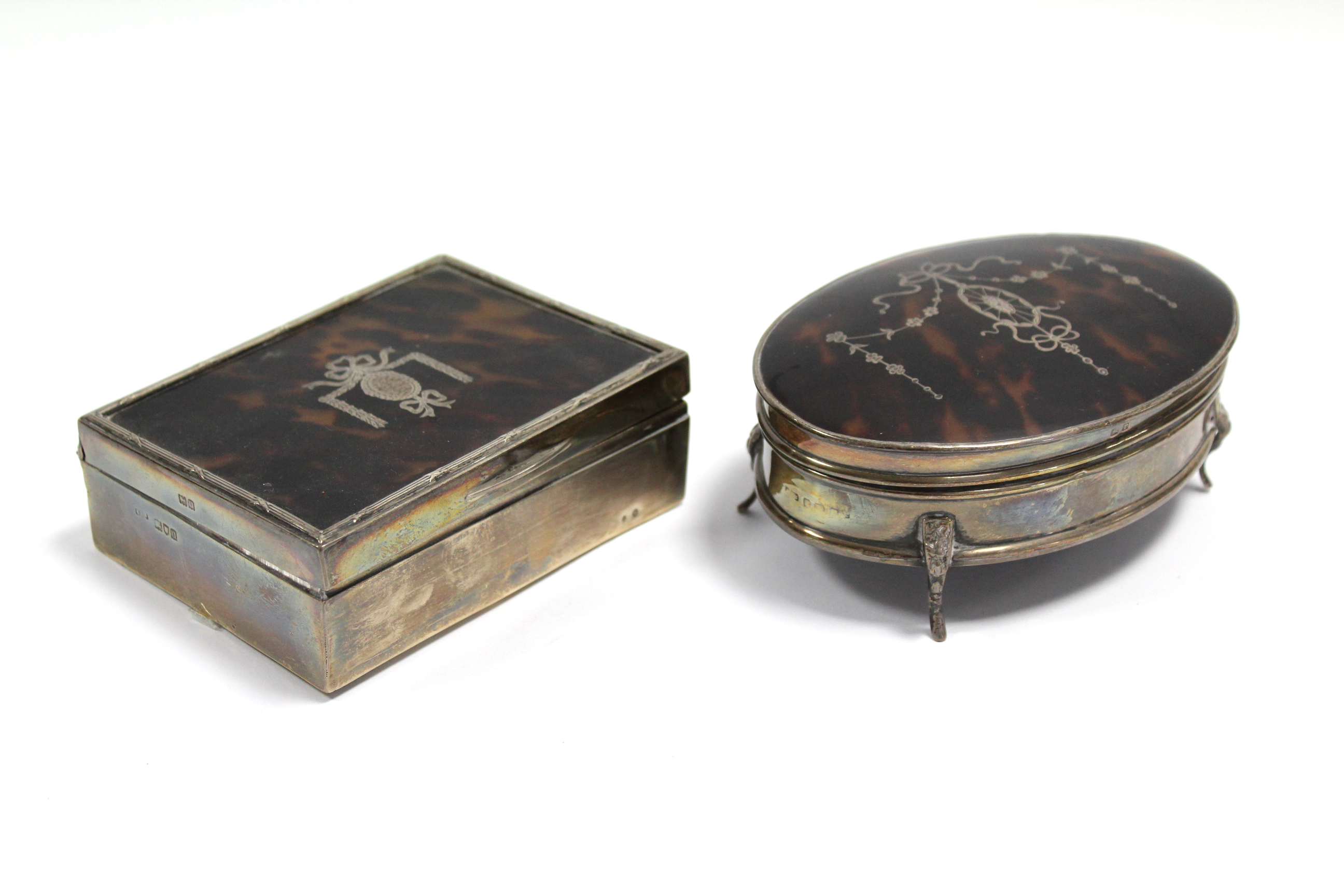 A rectangular trinket box with silver-inlaid hinged lid, 4½” wide, London 1915 by Corke Bros.; & a - Image 3 of 3