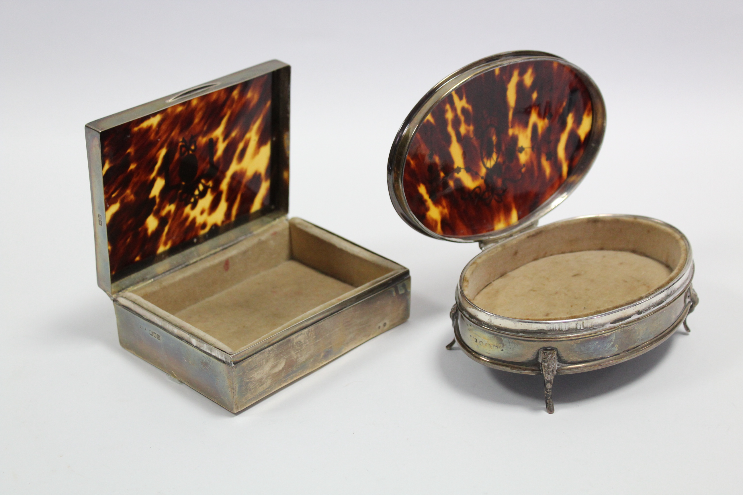 A rectangular trinket box with silver-inlaid hinged lid, 4½” wide, London 1915 by Corke Bros.; & a - Image 2 of 3