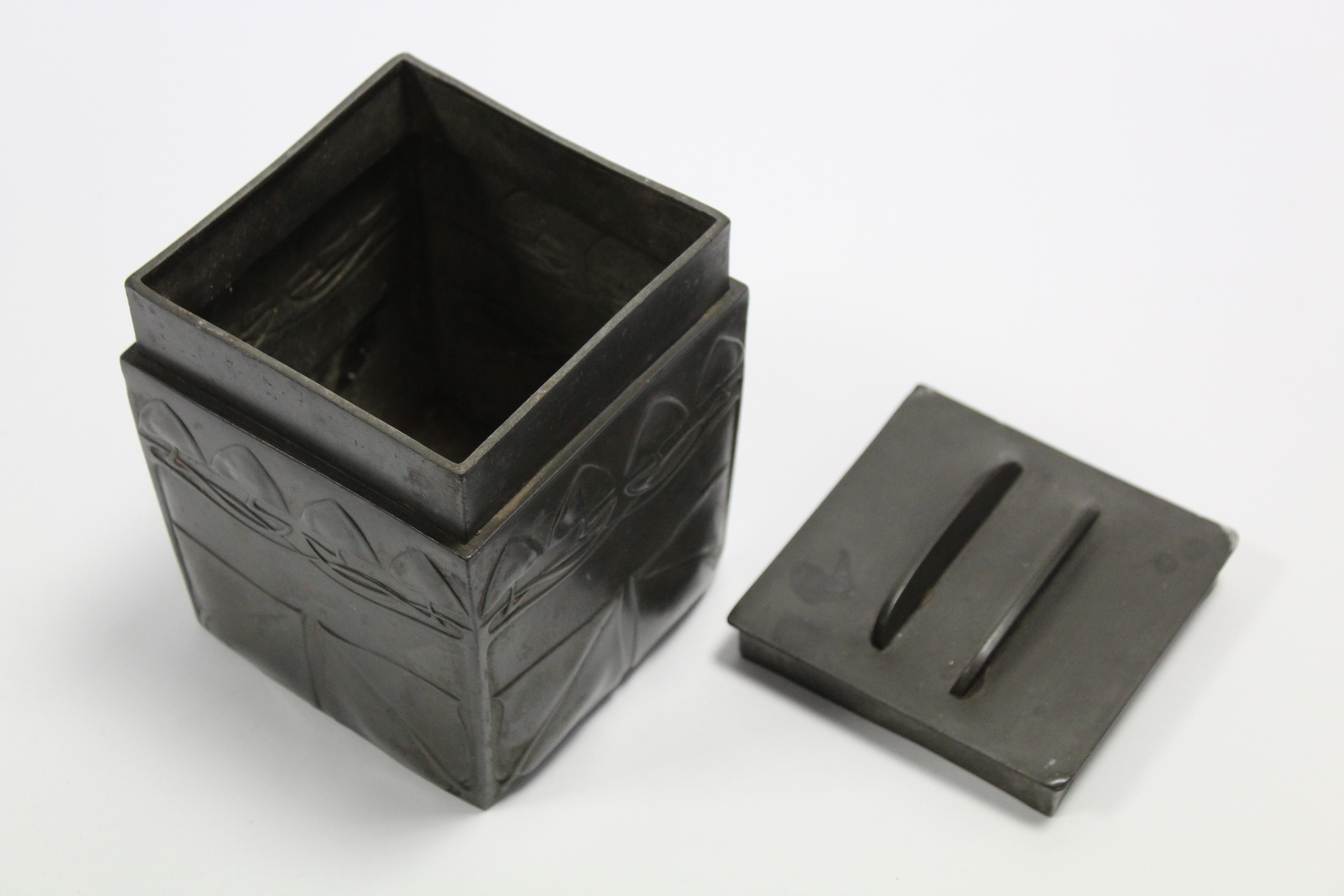 A Liberty ‘Tudric’ pewter square box with flat cover, the sides with stylised foliate decoration - Image 3 of 6