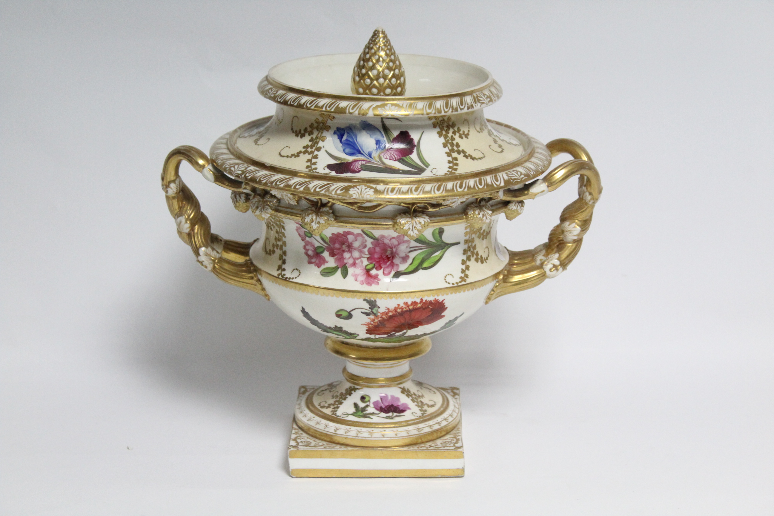A CHAMBERLAIN’S WORCESTER ICE PAIL of Warwick Vase form, with pine-cone finial to the cover, - Image 2 of 6