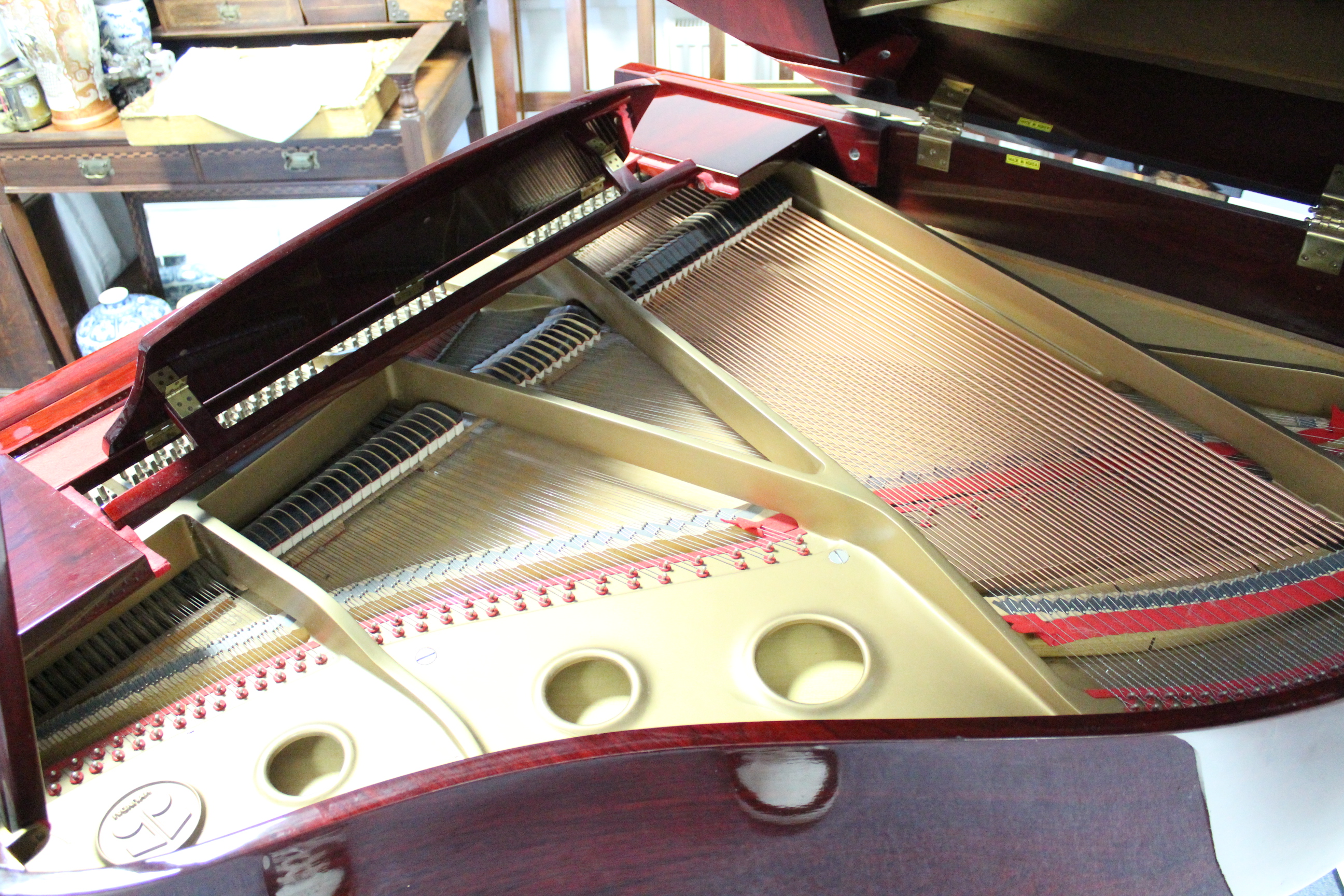A HYUNDAI BABY GRAND PIANO with over-strung iron frame, model G-80A, No. 8707550, in rosewood case - Image 5 of 9