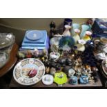 Nine various Wedgwood plates; various animal ornaments; & various items of glassware.