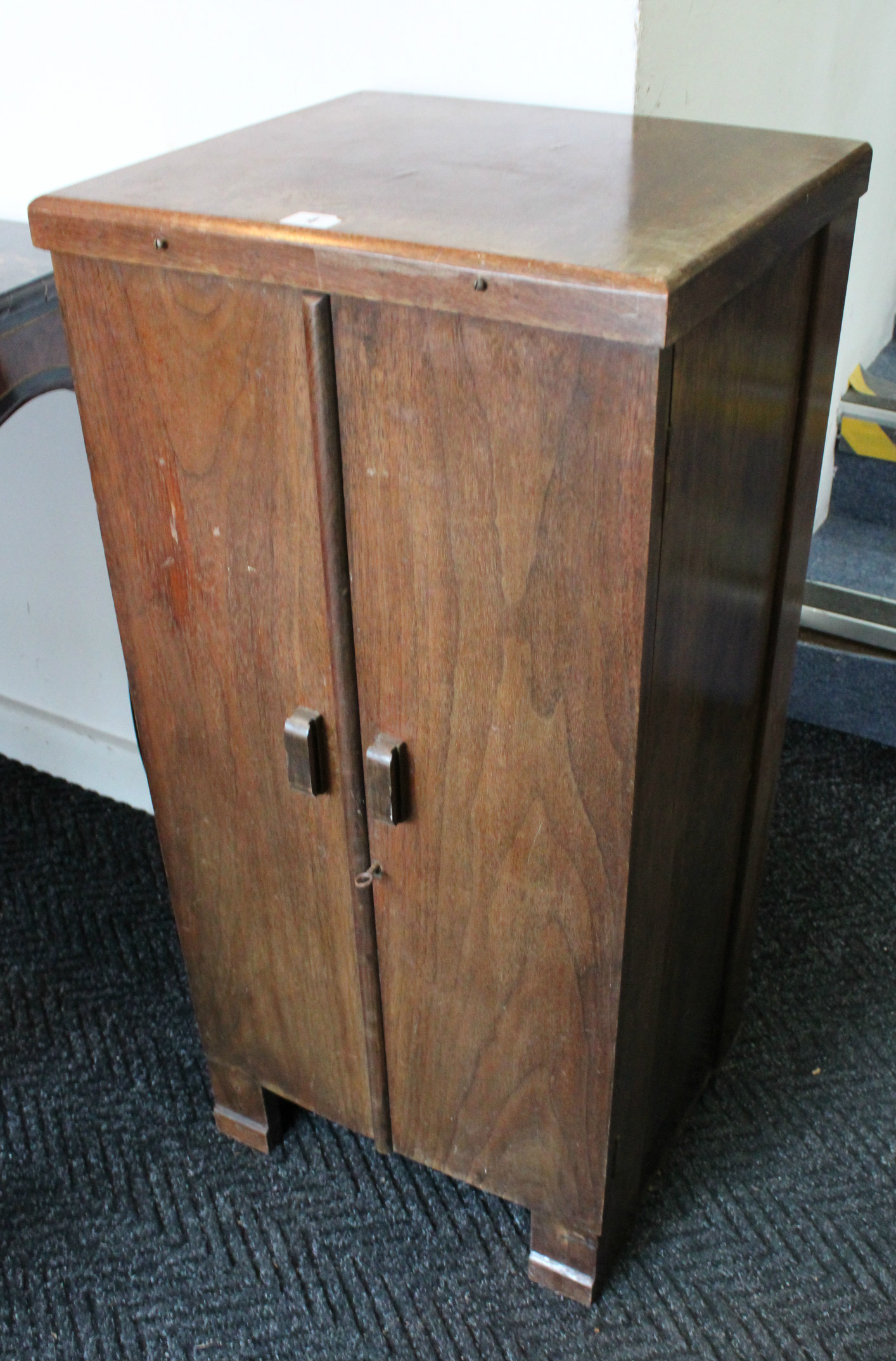 Approximately one hundred & fifty various records, contained in a walnut cabinet & loose.