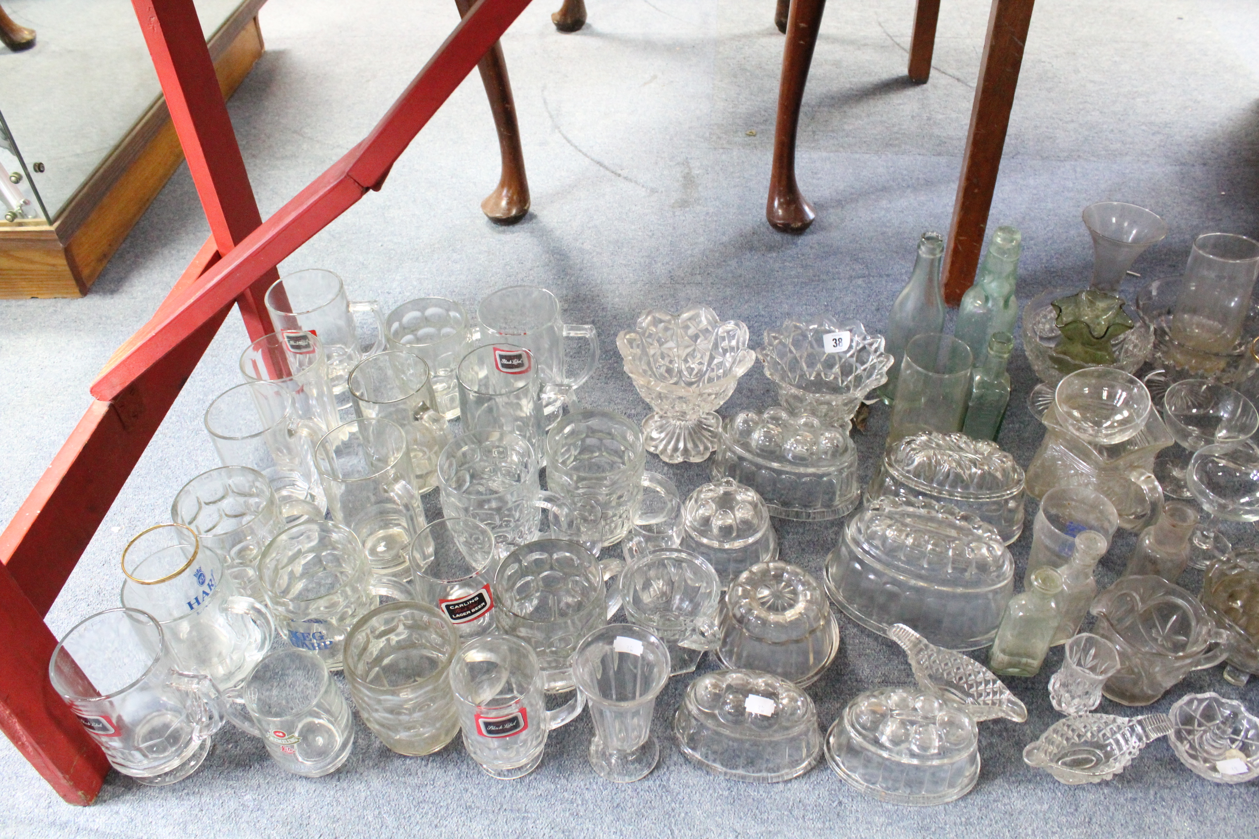 Various items of glassware.