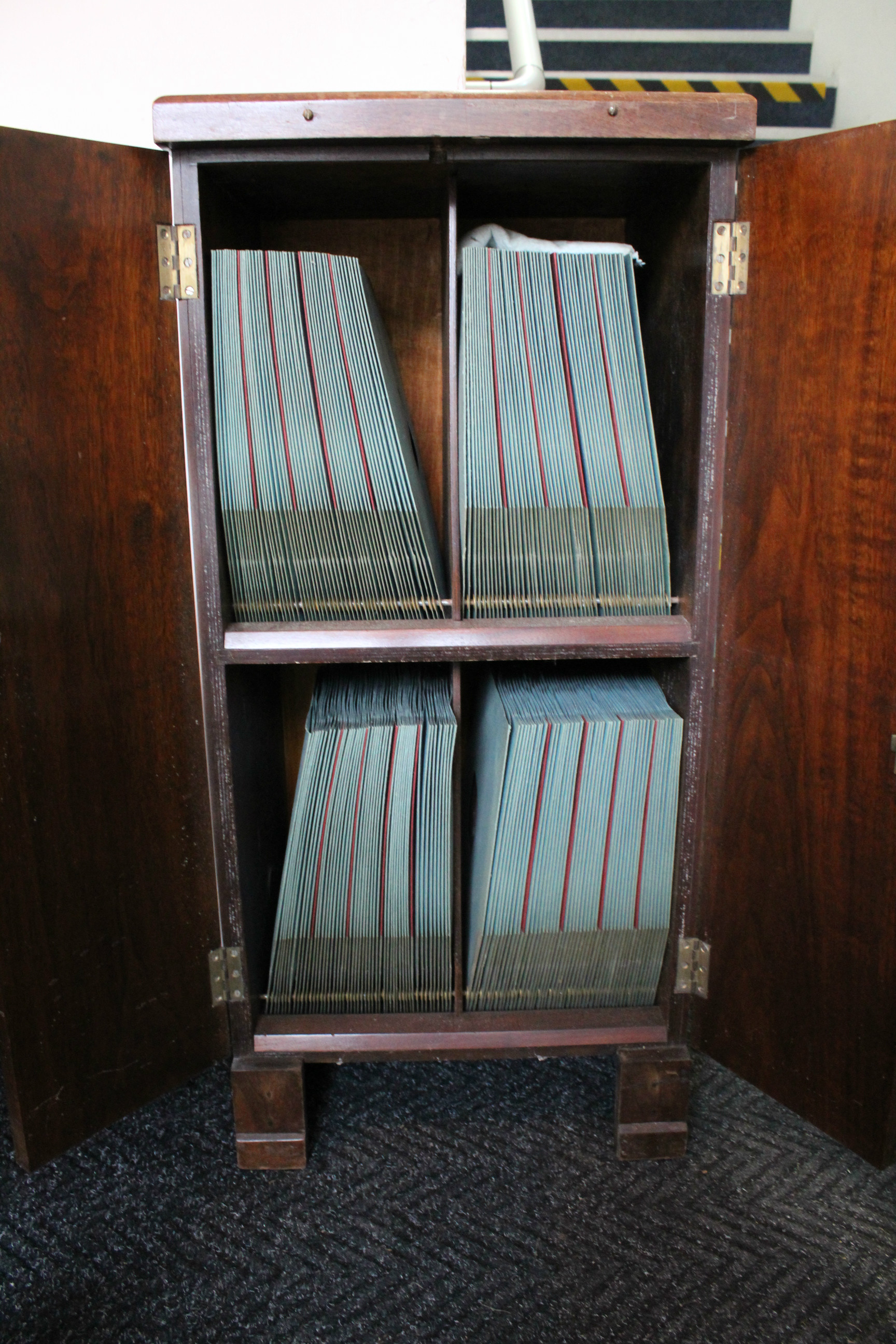 Approximately one hundred & fifty various records, contained in a walnut cabinet & loose. - Image 2 of 12
