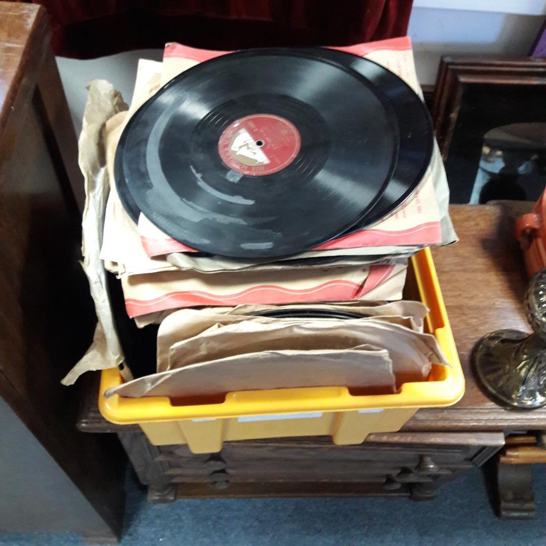 Approximately one hundred & fifty various records, contained in a walnut cabinet & loose. - Image 4 of 12