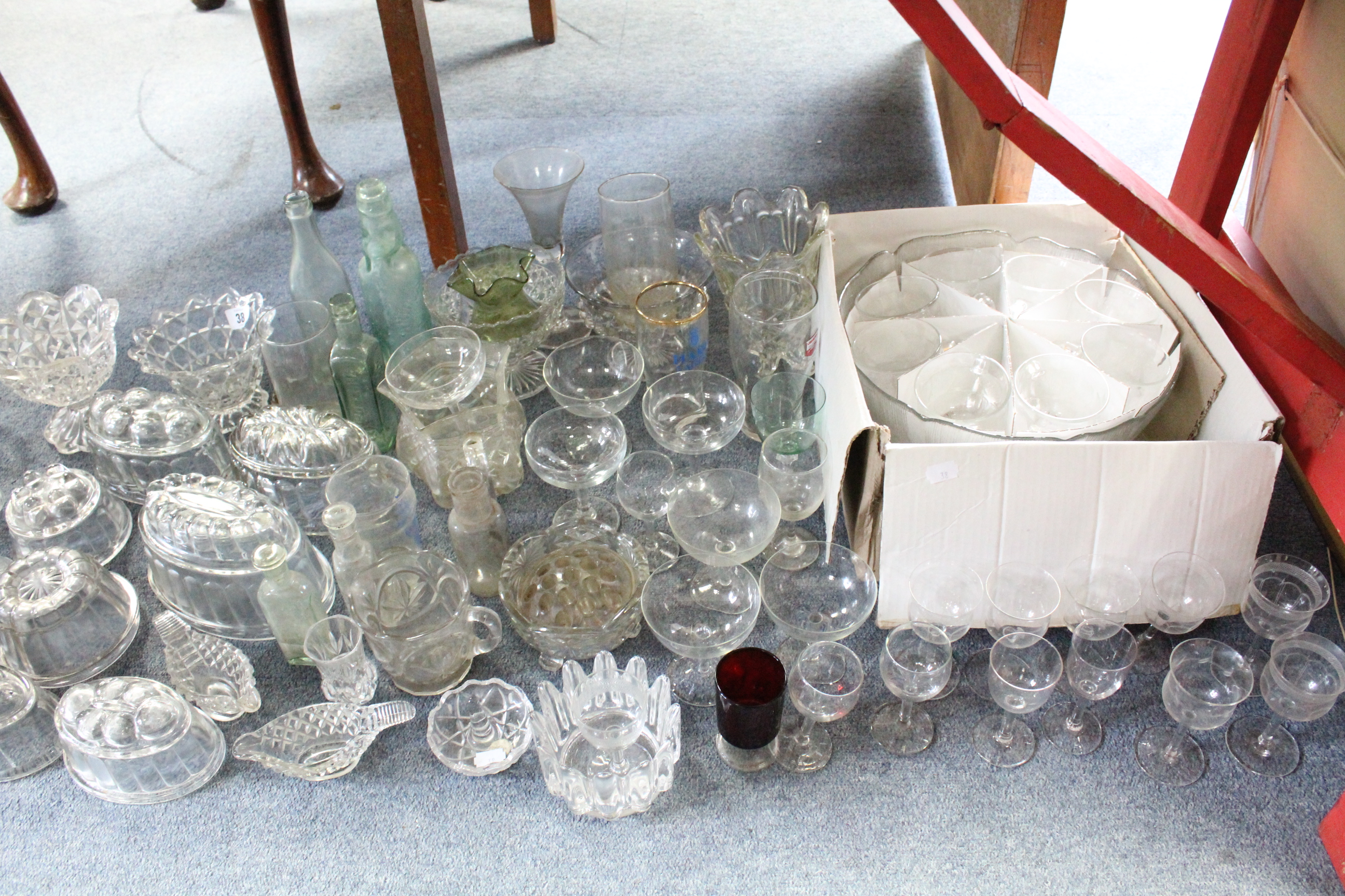 Various items of glassware. - Image 2 of 3