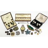 Various items of costume jewellery; & a gent’s wristwatch.