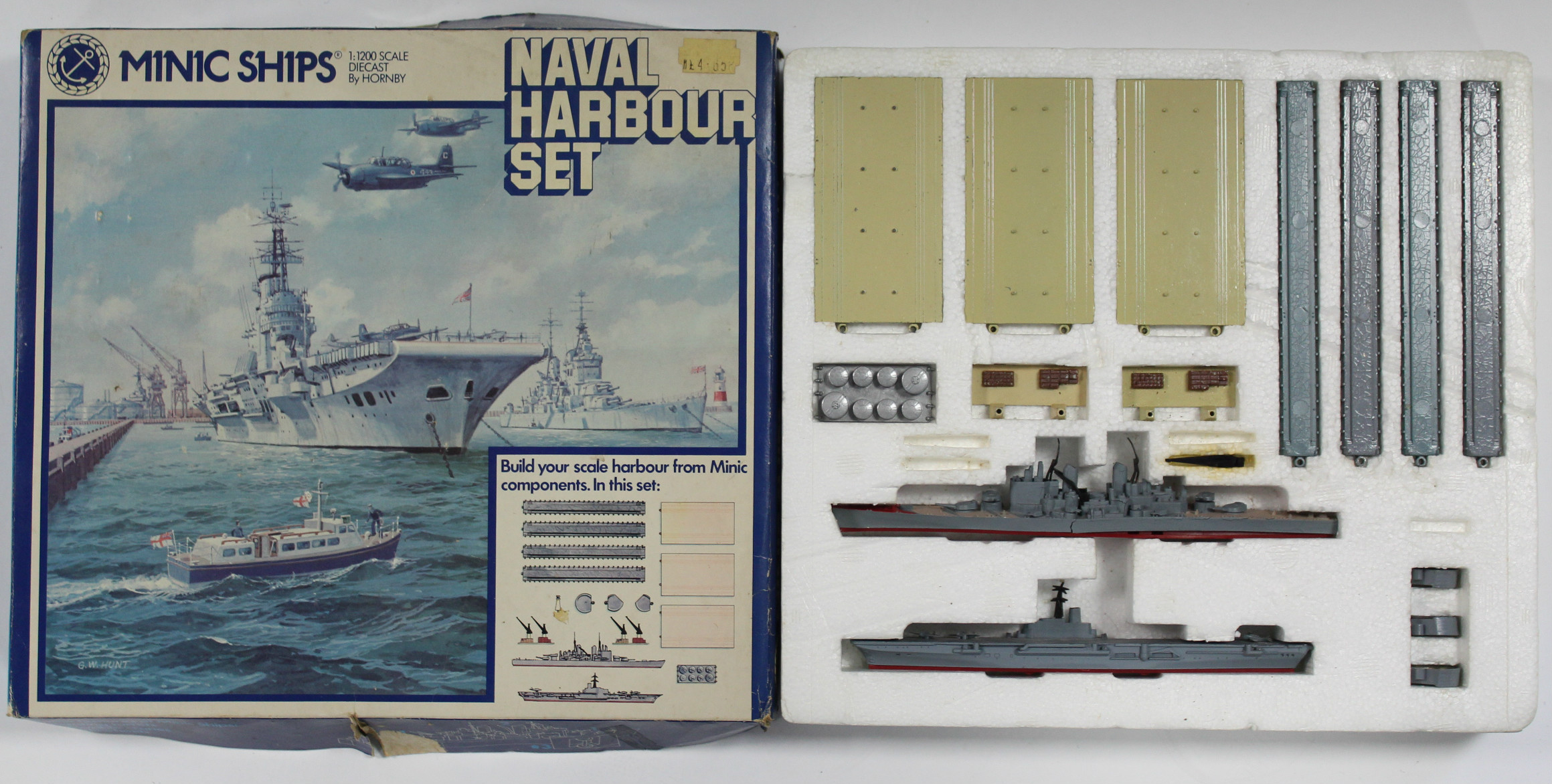 A Hornby Minic Ships “Naval Harbour Set”, complete, boxed.