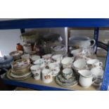 Various items of decorative china, pottery & glassware, part w.a.f.