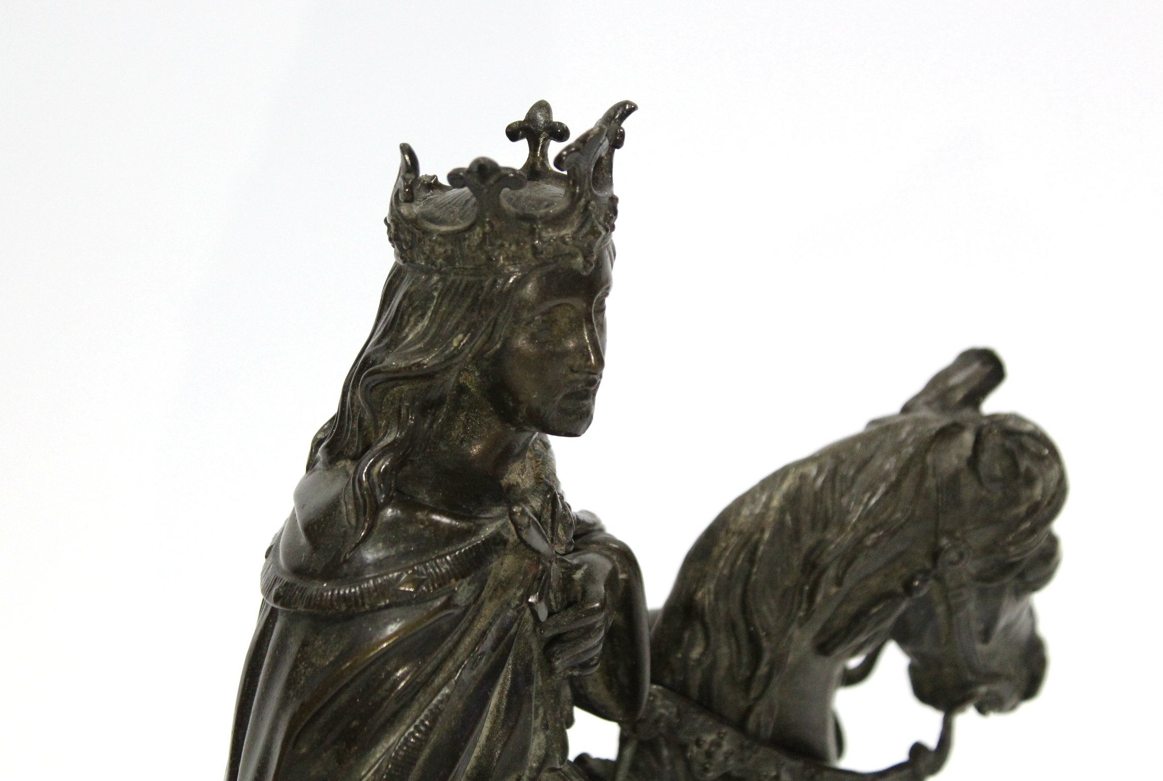 A 19th century BRONZE EQUESTRIAN FIGURE OF A MEDIEVAL KING wearing a crown & with sword in one hand, - Image 3 of 5