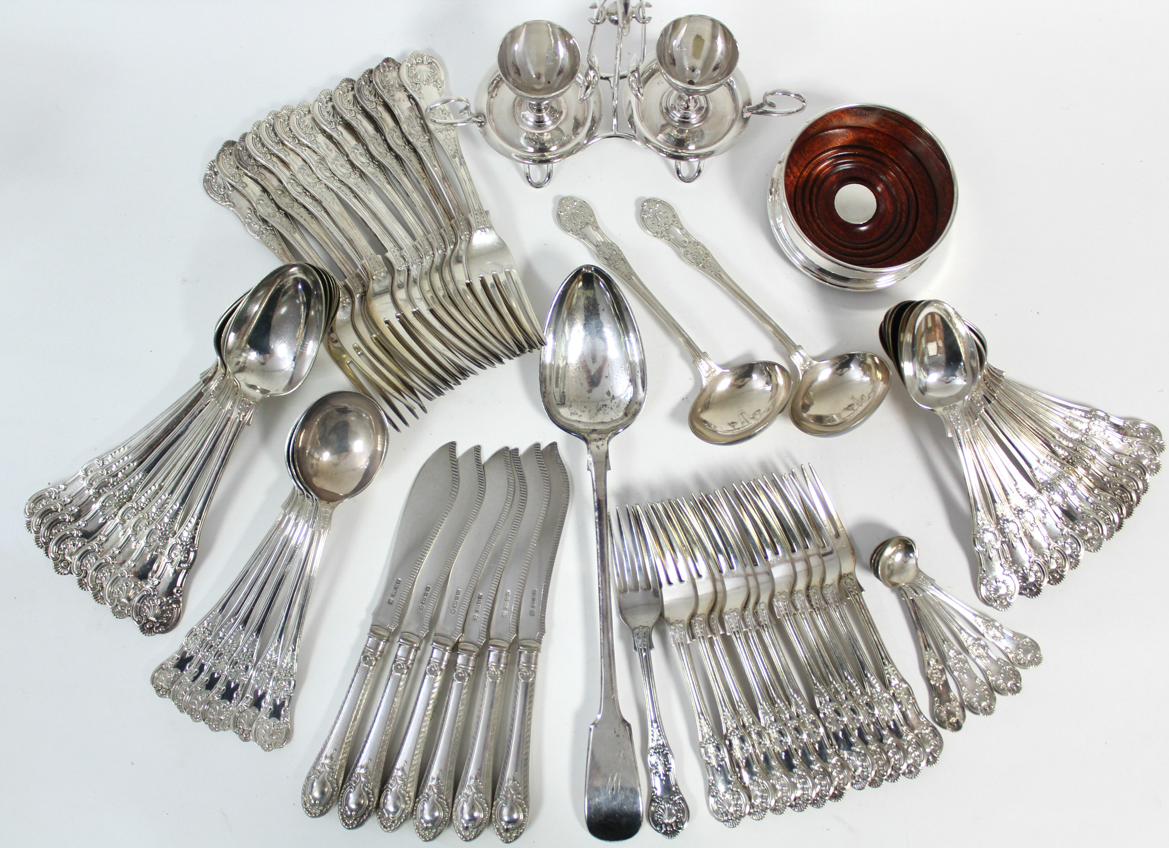 A part service of Queen's pattern flatware, comprising: eight table spoons, twelve table forks, - Image 2 of 4