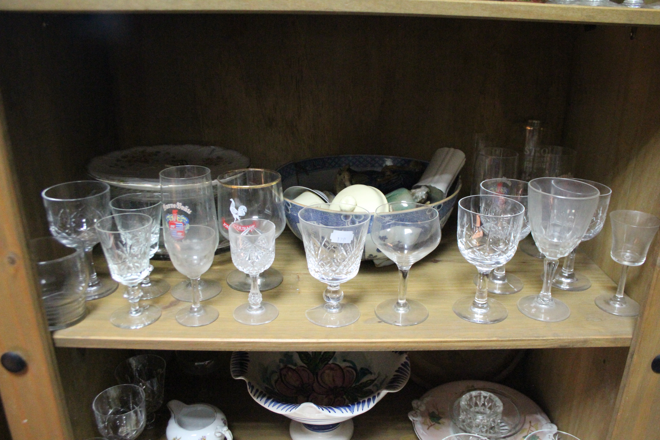 Various items of decorative china; pottery; & glassware, part w.a.f. - Bild 2 aus 4