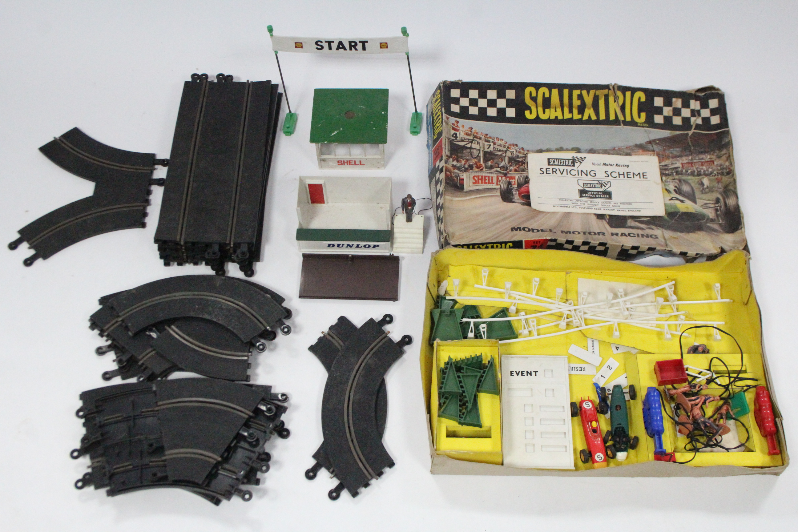 A Scalextric model motor racing set (set 31), boxed; various items of loose Scalextric; & fifteen