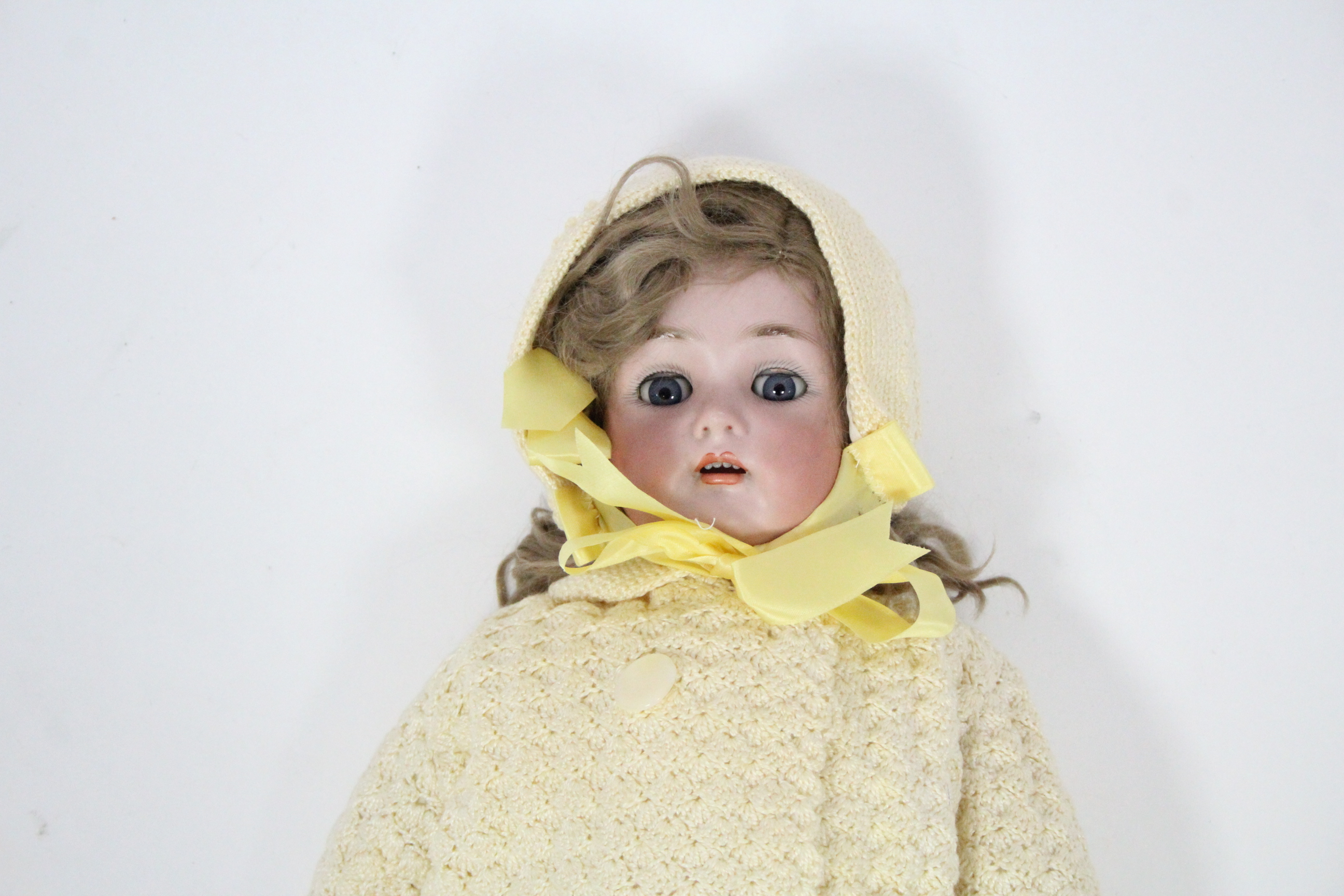 A late 19th/early 20th century Simon & Halbig bisque head girl doll (KR) with blue open eyes, open - Image 2 of 3