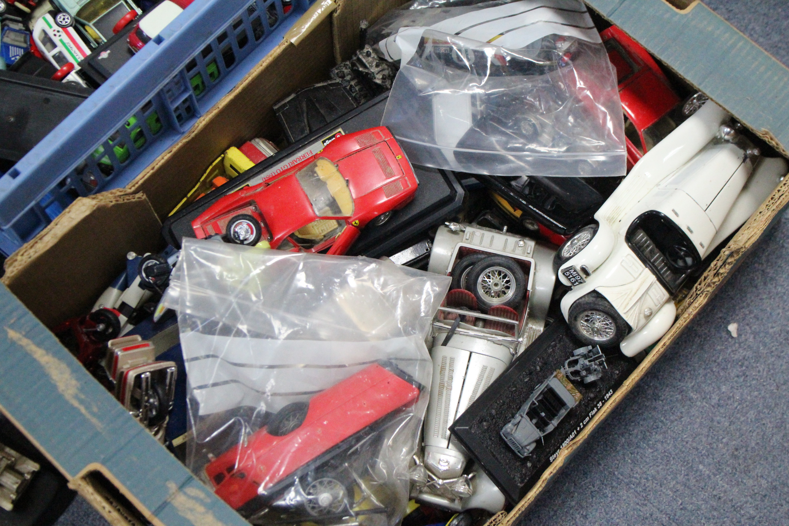 Approximately one hundred & fifty various scale model cars, boxed & unboxed. - Image 4 of 5