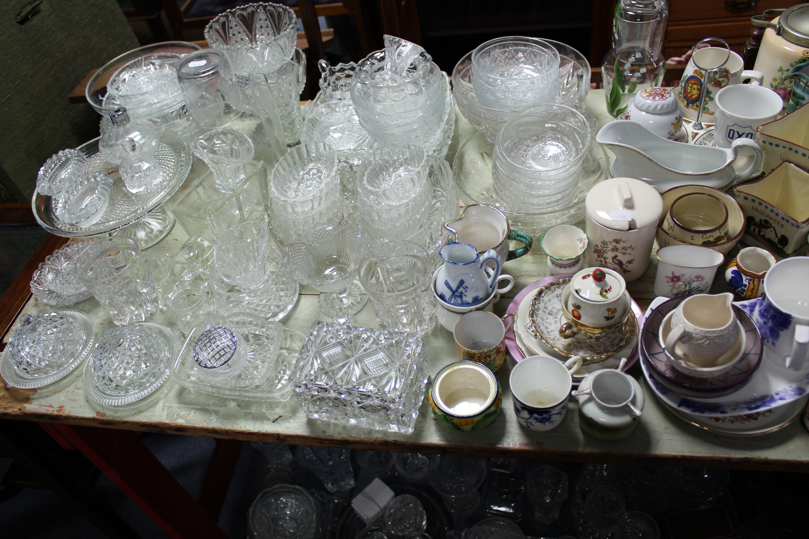 Various items of decorative glassware & china. - Image 3 of 4