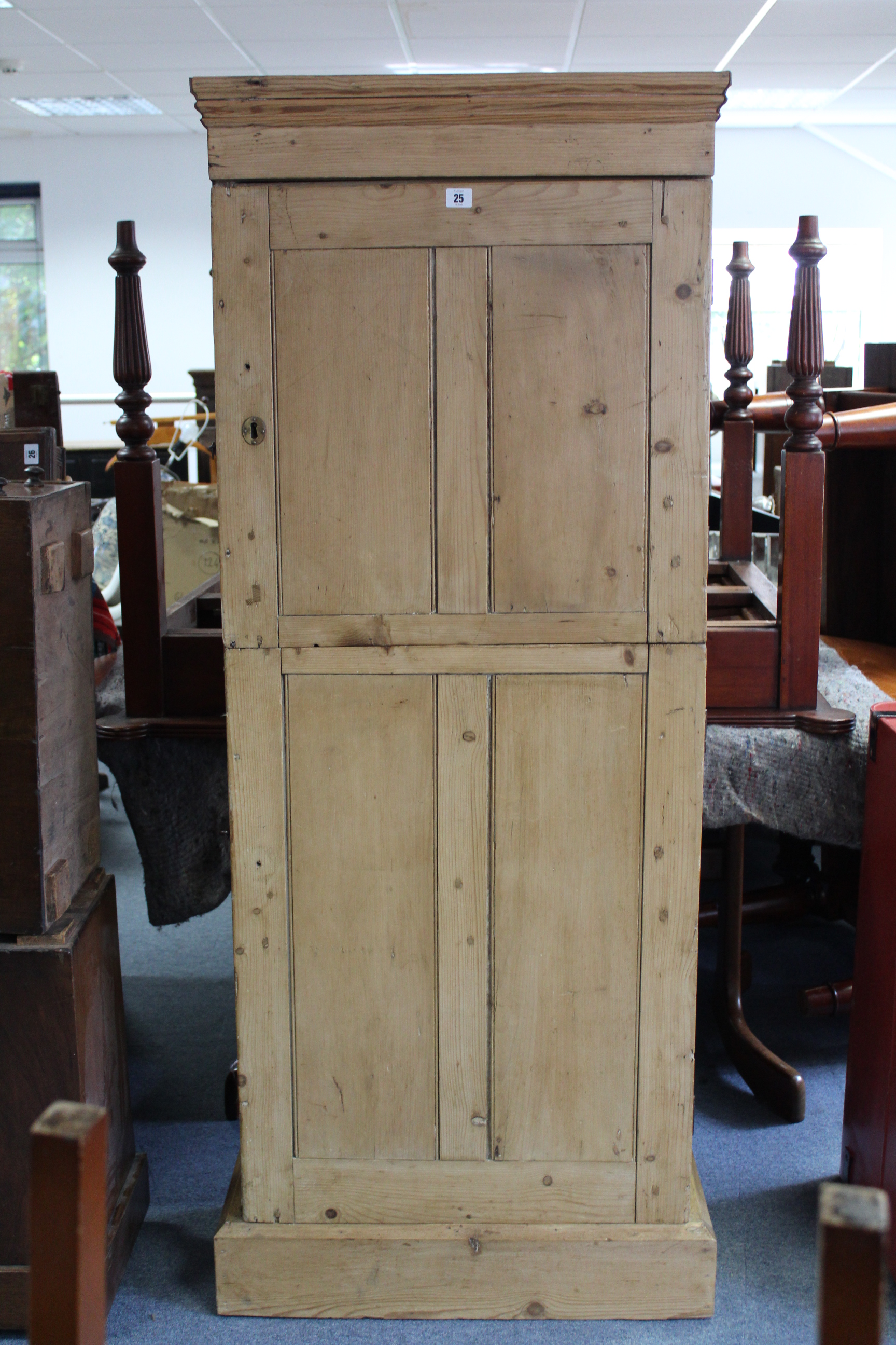 A Victorian pine tall cupboard with eight adjustable shelves enclosed by two panel doors, & on - Bild 3 aus 3