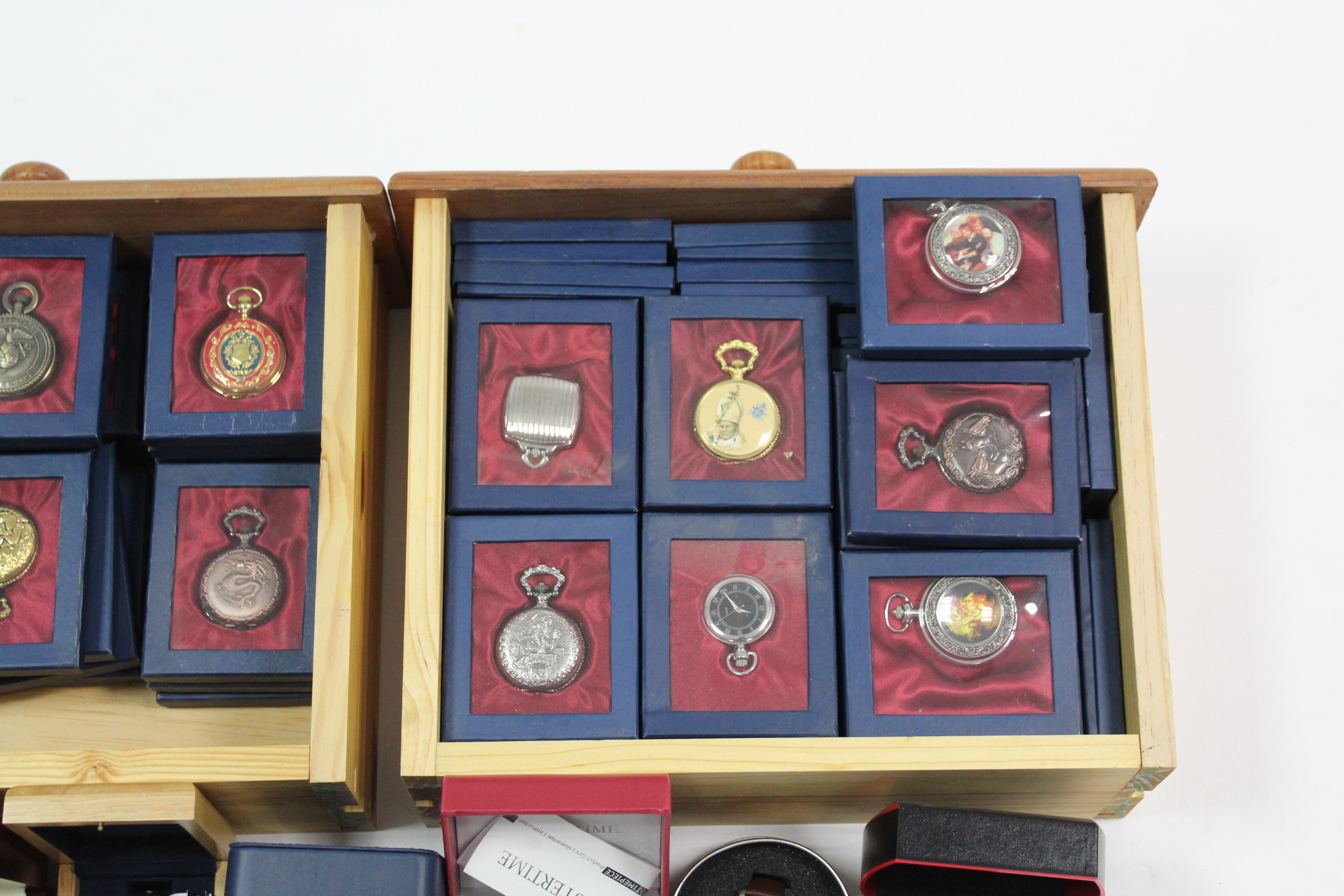 Approximately one hundred various modern pocket watches & wristwatches, & various magazines relating - Image 2 of 7