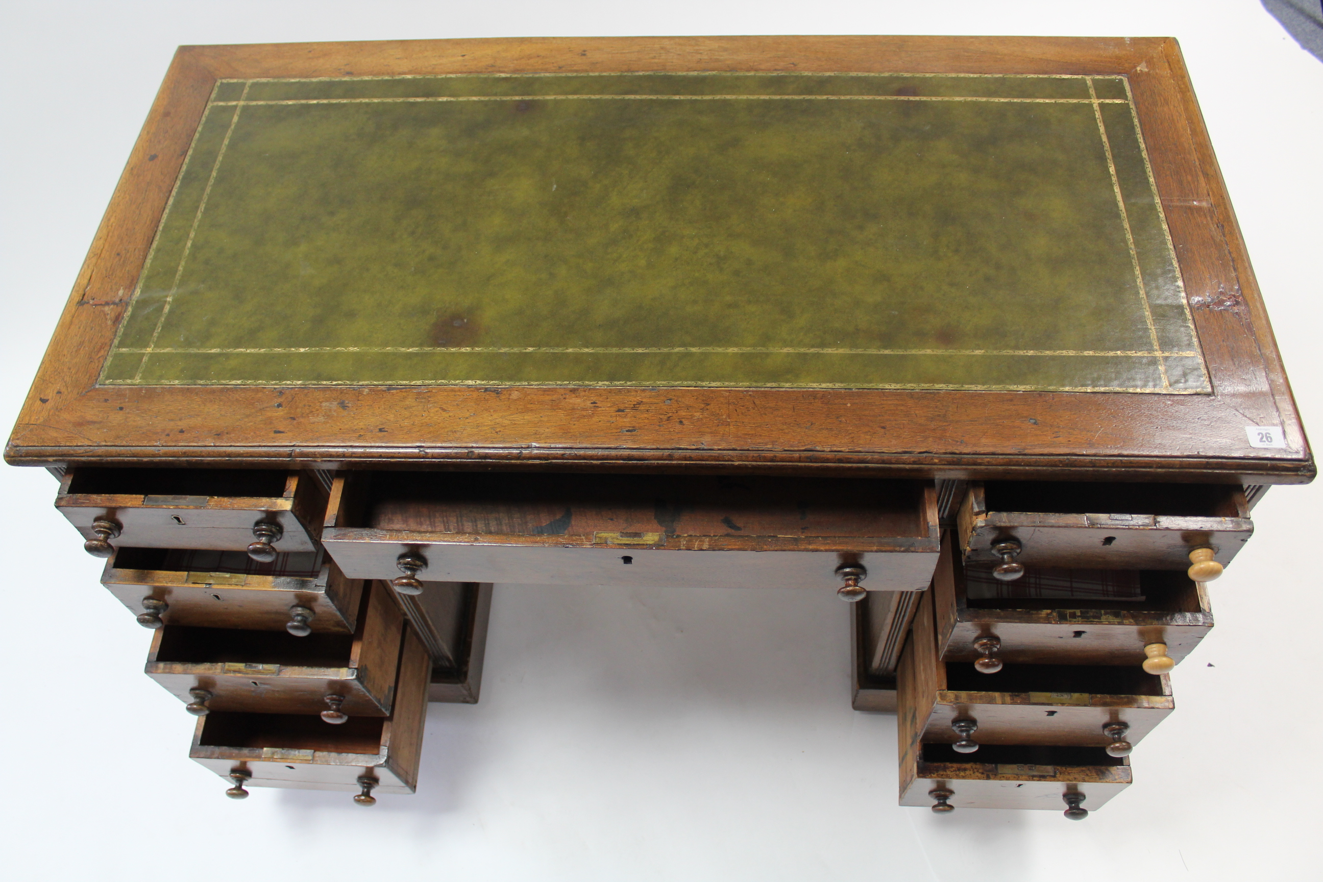A Victorian mahogany pedestal desk inset gilt-tooled green leather cloth, fitted with an arrangement - Bild 3 aus 3
