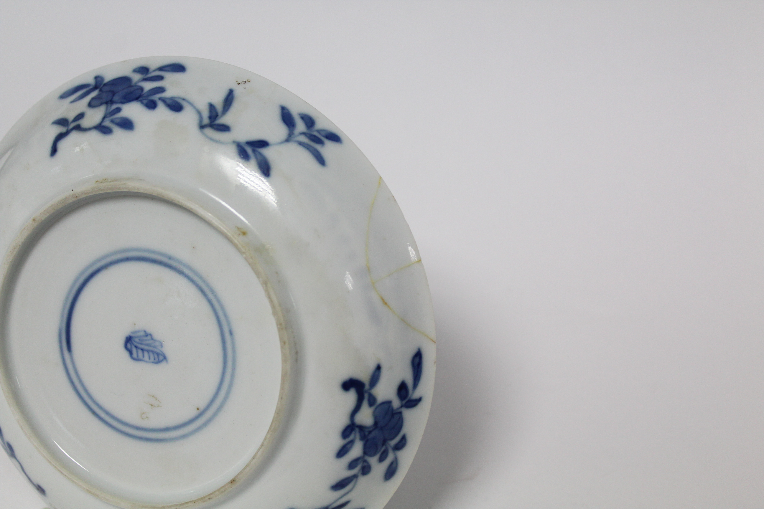 A Chinese blue & white porcelain deep bowl with lotus rim, painted with panels of deer amongst - Image 22 of 24