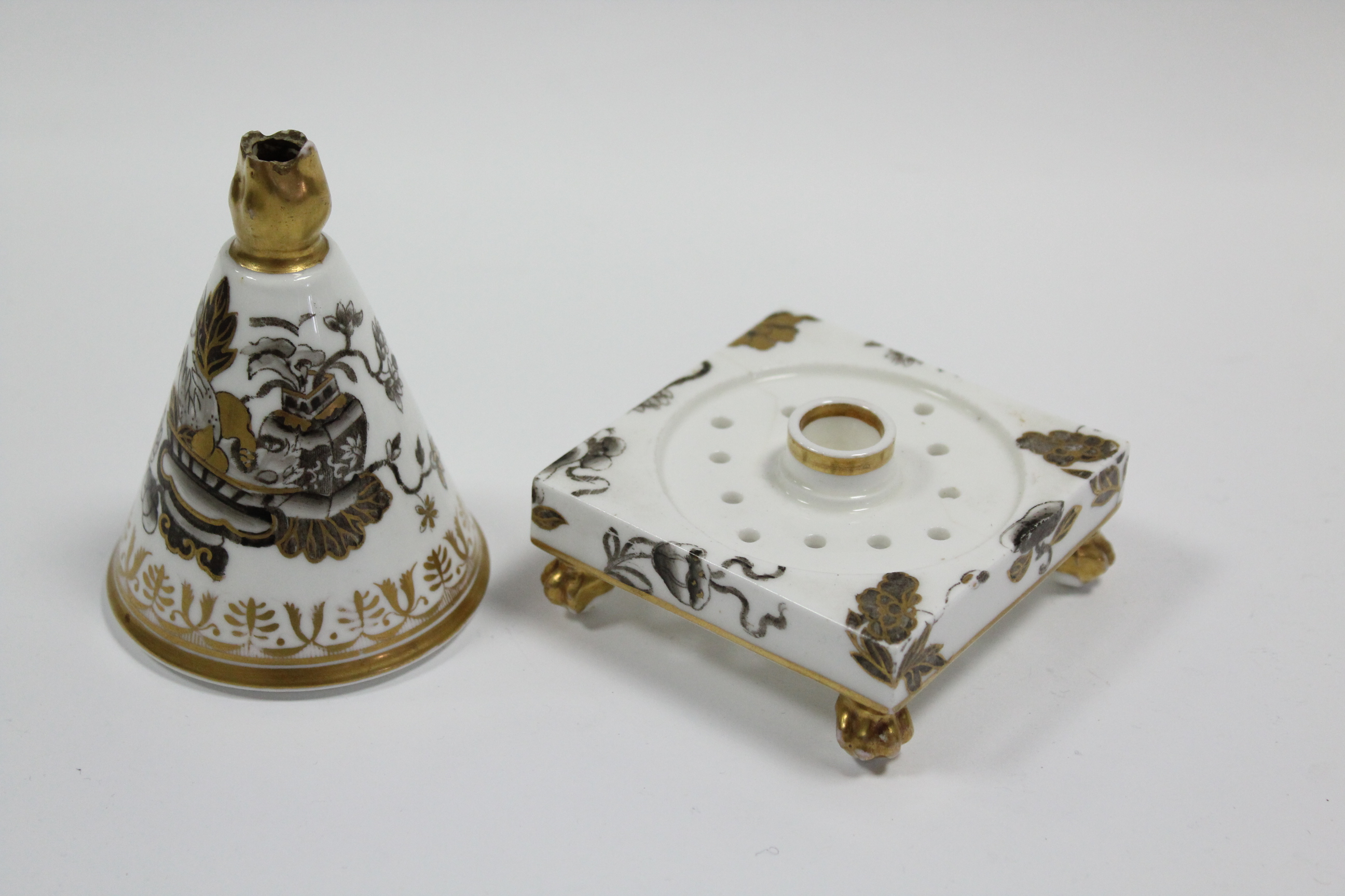 An early 19th century Spode porcelain pastille burner with cone-shaped cover on a square base with - Image 4 of 7