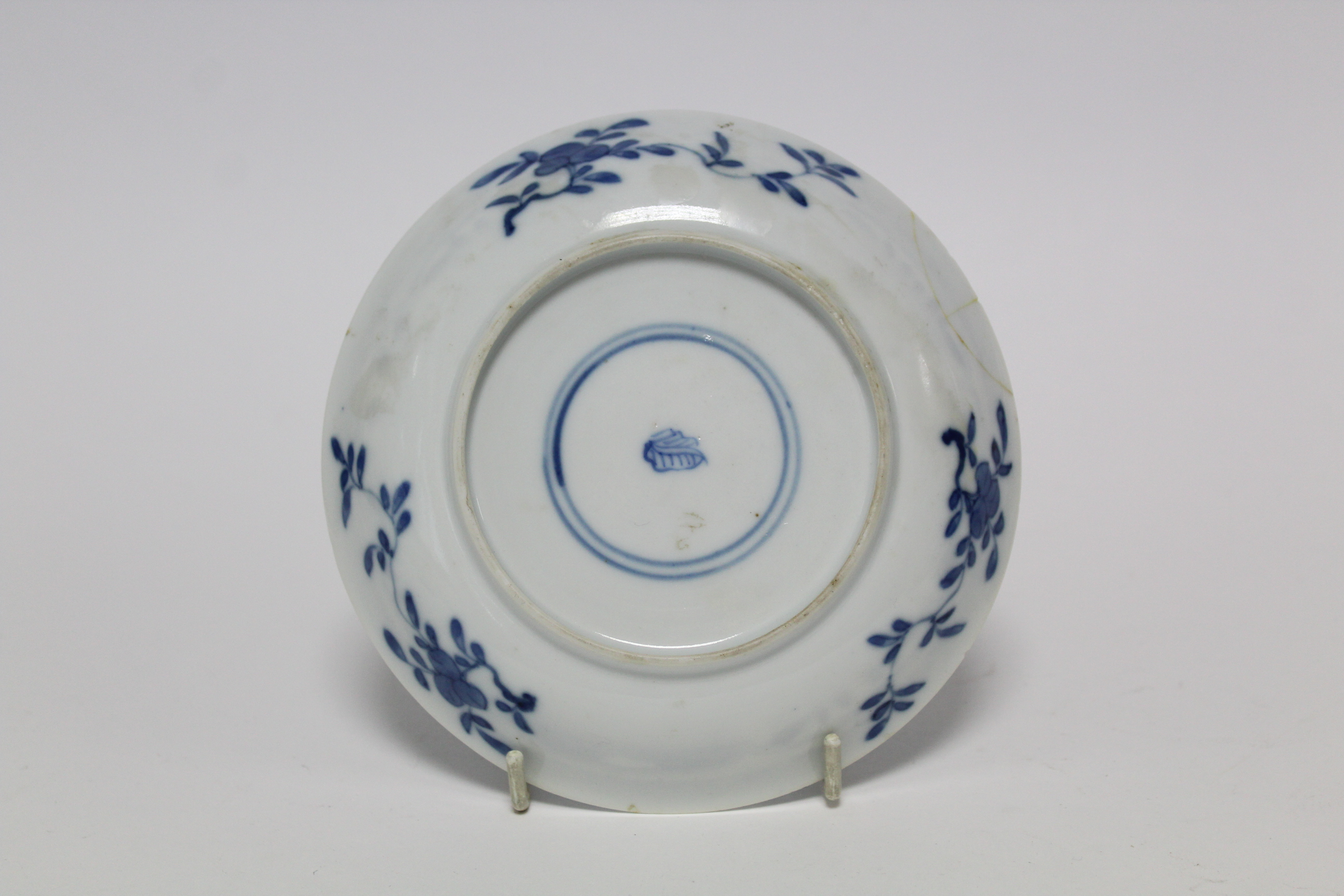 A Chinese blue & white porcelain deep bowl with lotus rim, painted with panels of deer amongst - Image 21 of 24