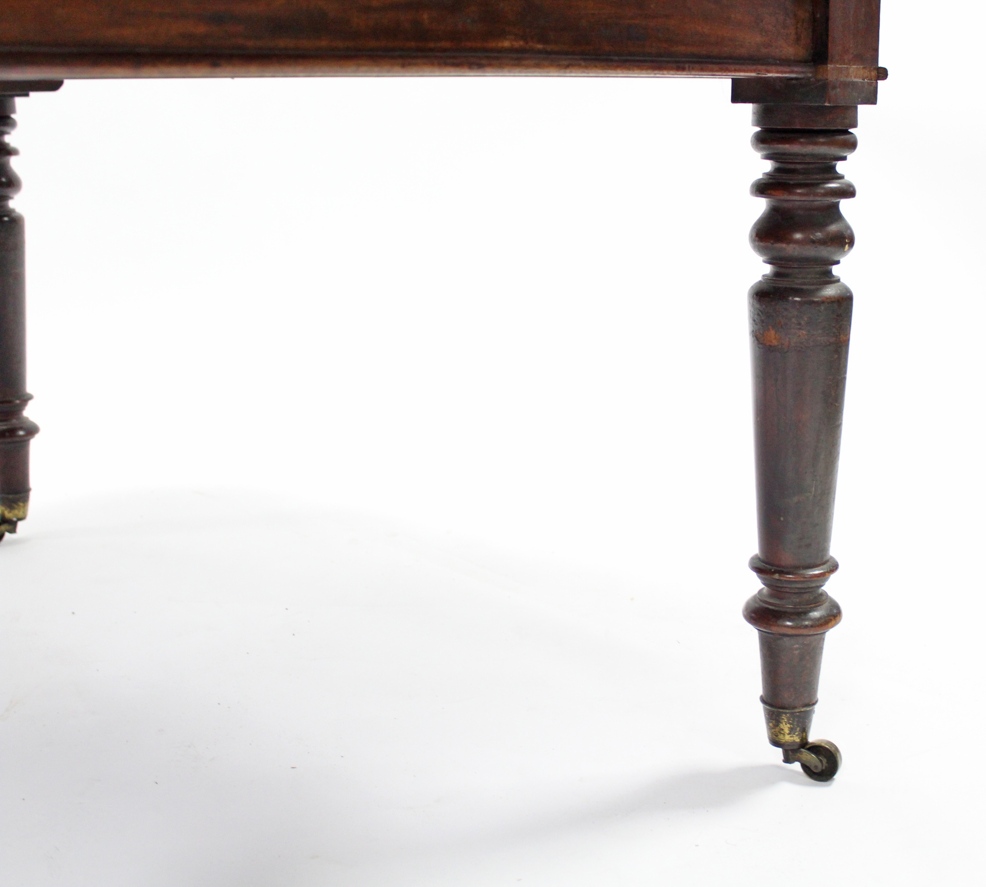 A Victorian mahogany extending dining table with rounded corners & moulded edge, on ring-turned - Image 3 of 3