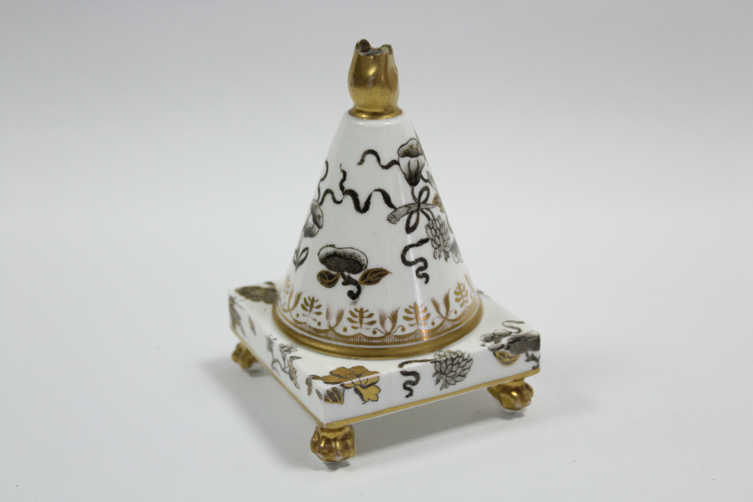 An early 19th century Spode porcelain pastille burner with cone-shaped cover on a square base with - Image 3 of 7