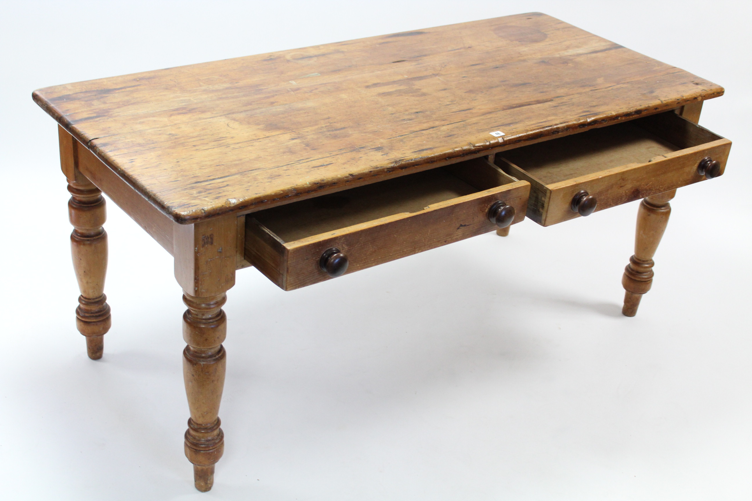 A PINE FARMHOUSE TABLE with rounded corners to the rectangular top, fitted two frieze drawers, & - Image 4 of 5