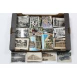 Approximately eight hundred loose postcards, early-late 20th century – British & foreign views,