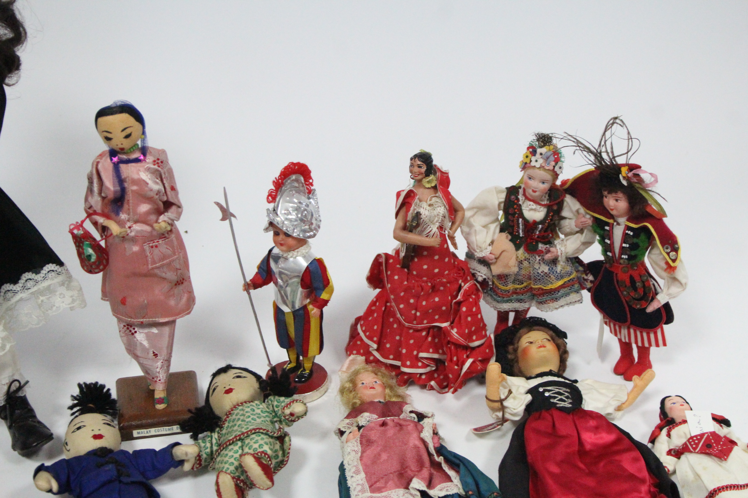 Nine various mid-20th century costume dolls; & a 1990’s Heritage Mint costume doll. - Image 2 of 4