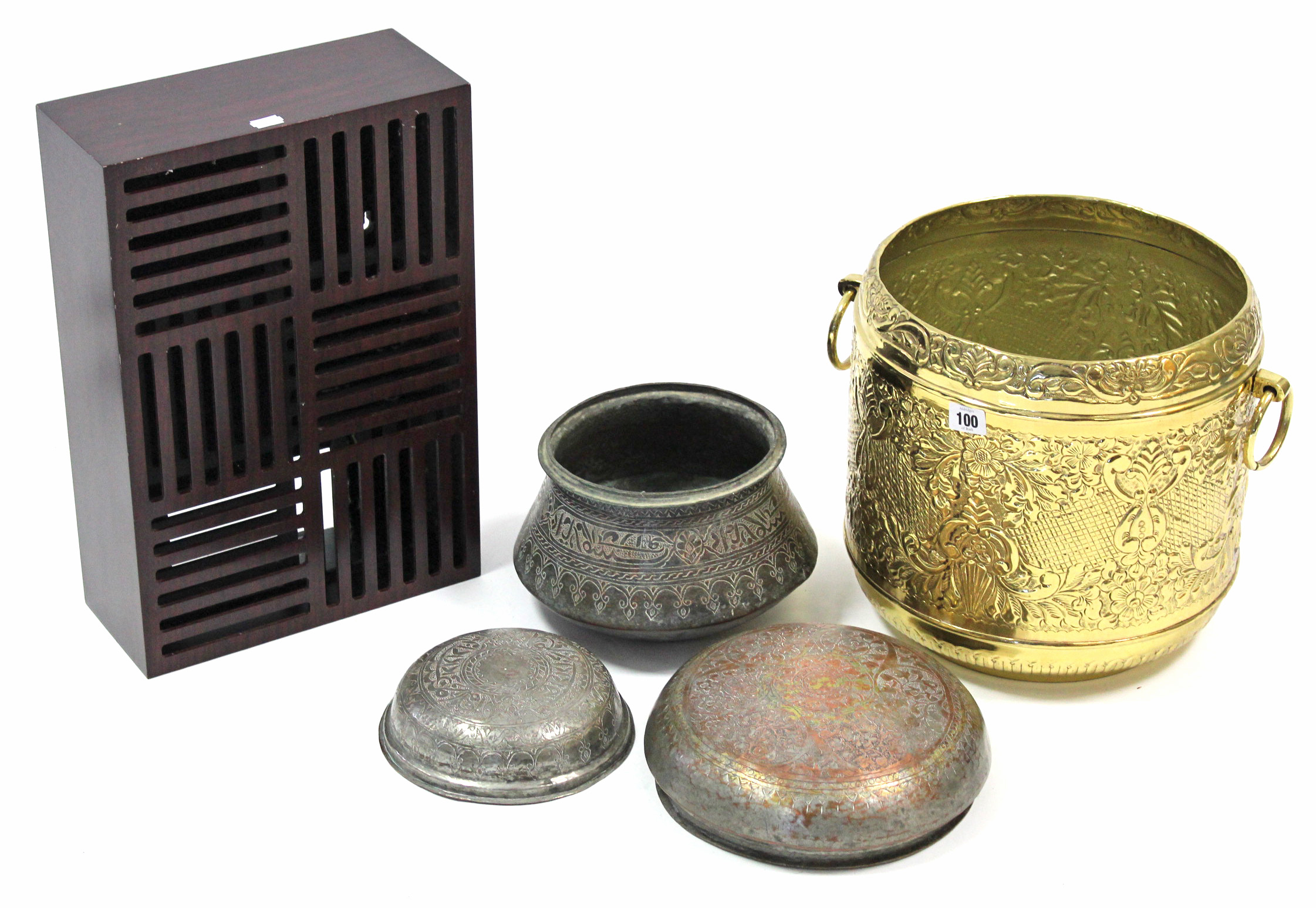 A brass embossed circular jardinière, 12” diameter; various other items of metalware, etc.