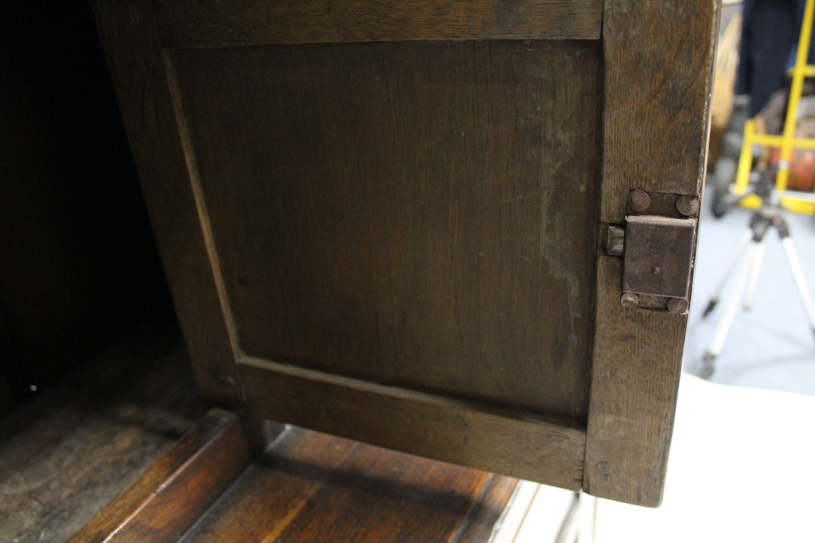 A 17th century-style joined oak court cupboard, the upper part with craved frieze & central panel - Image 6 of 8